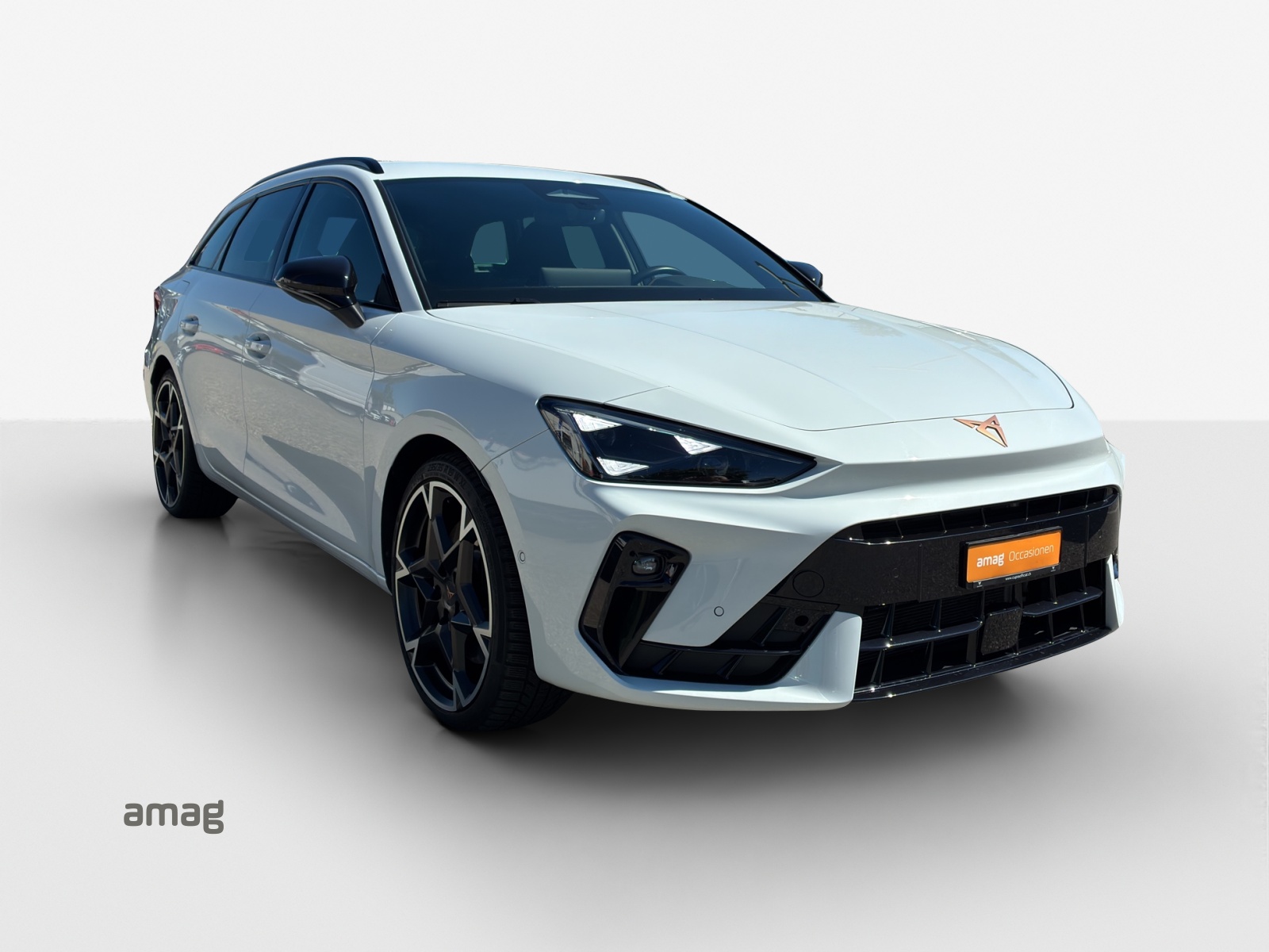 CUPRA LEON ST 1.5 e-HYBRID pHEV Black SymphonyDSG-image-5