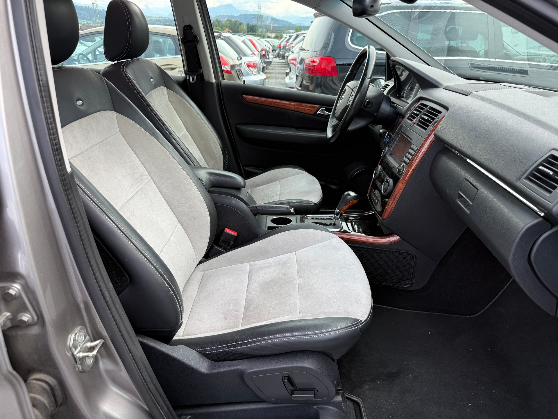 MERCEDES-BENZ B 200 CDI Sailing Edition-image-6
