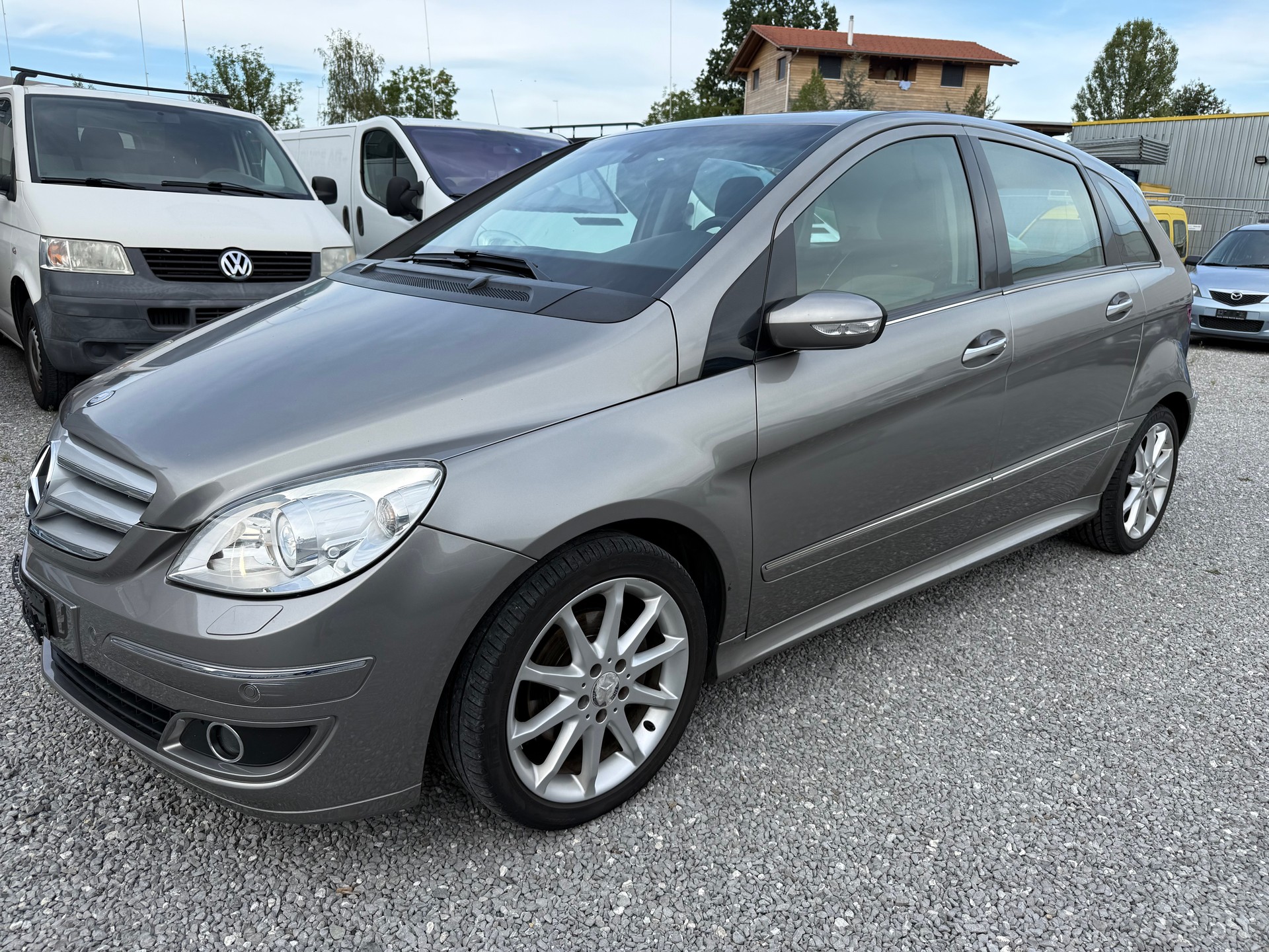 MERCEDES-BENZ B 200 CDI Sailing Edition-image-1