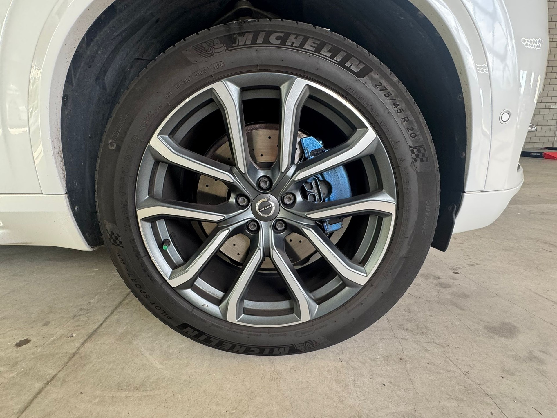 VOLVO XC90 D5 AWD Inscription Geartronic-image-4