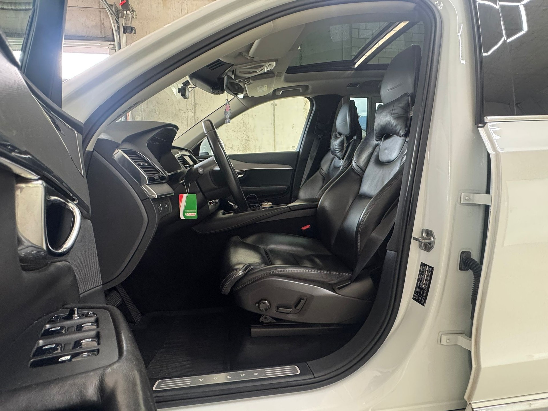 VOLVO XC90 D5 AWD Inscription Geartronic-image-5