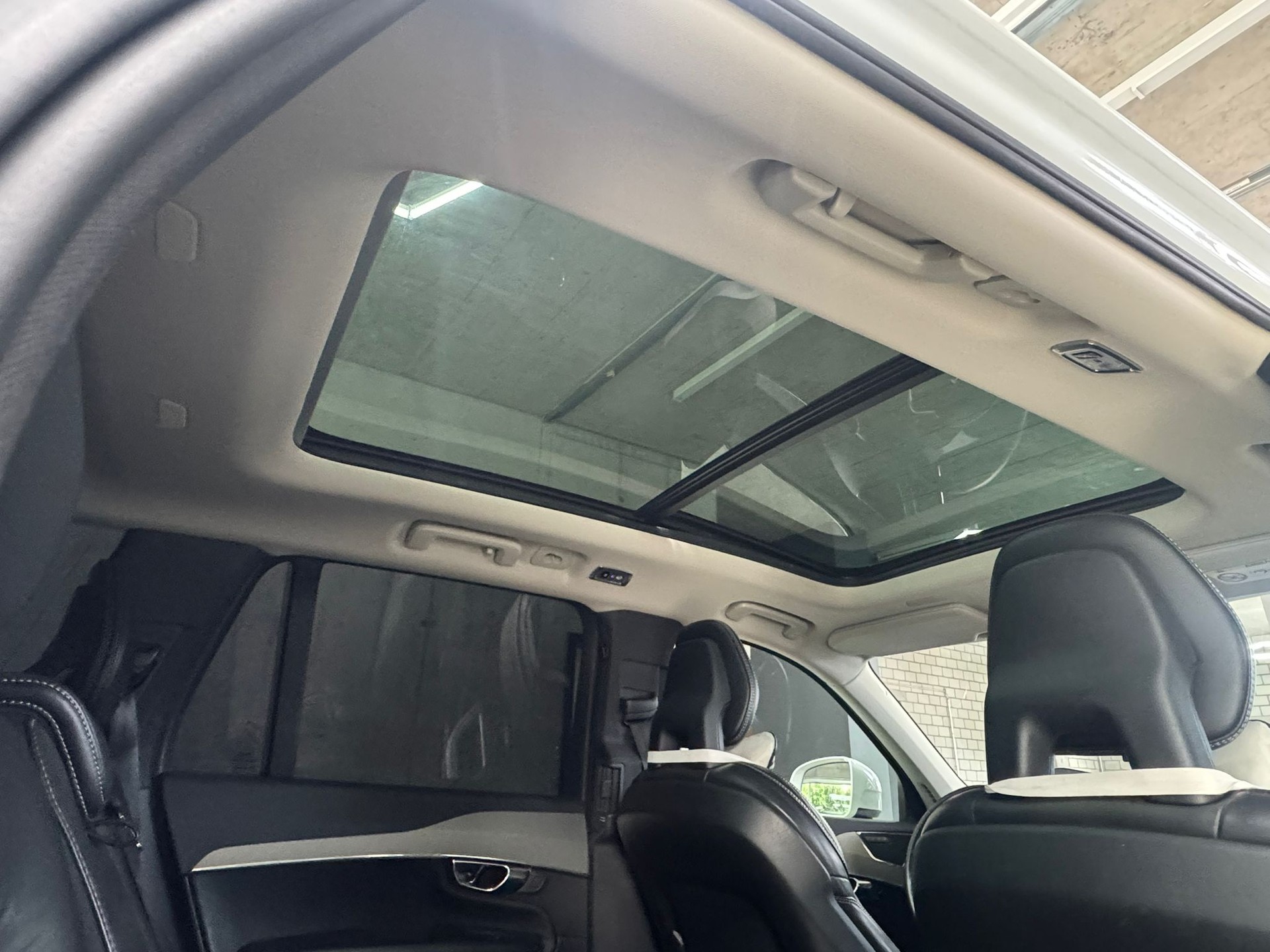 VOLVO XC90 D5 AWD Inscription Geartronic-image-10