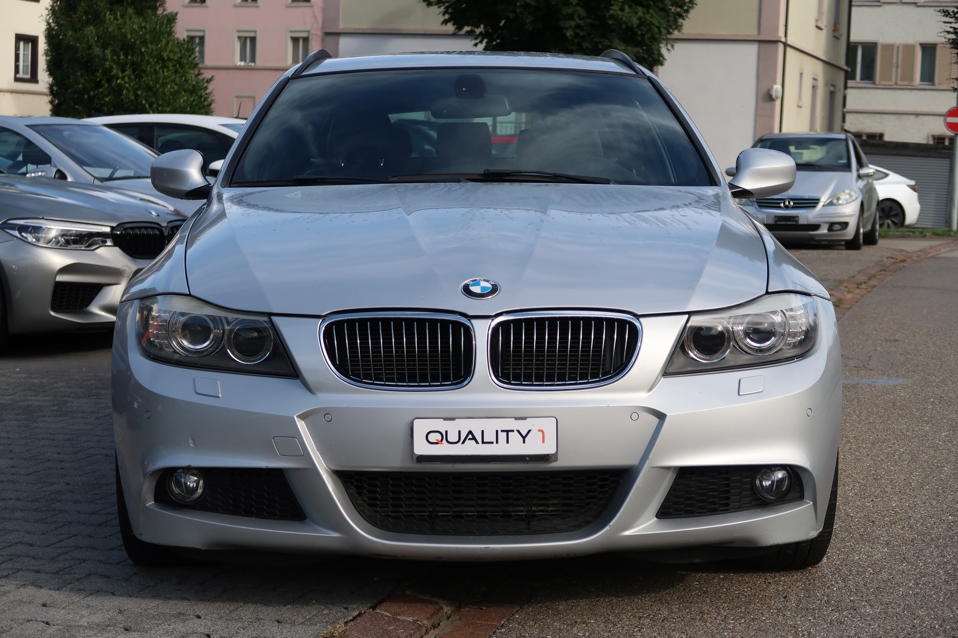BMW 330d xDrive Touring Steptronic-image-1