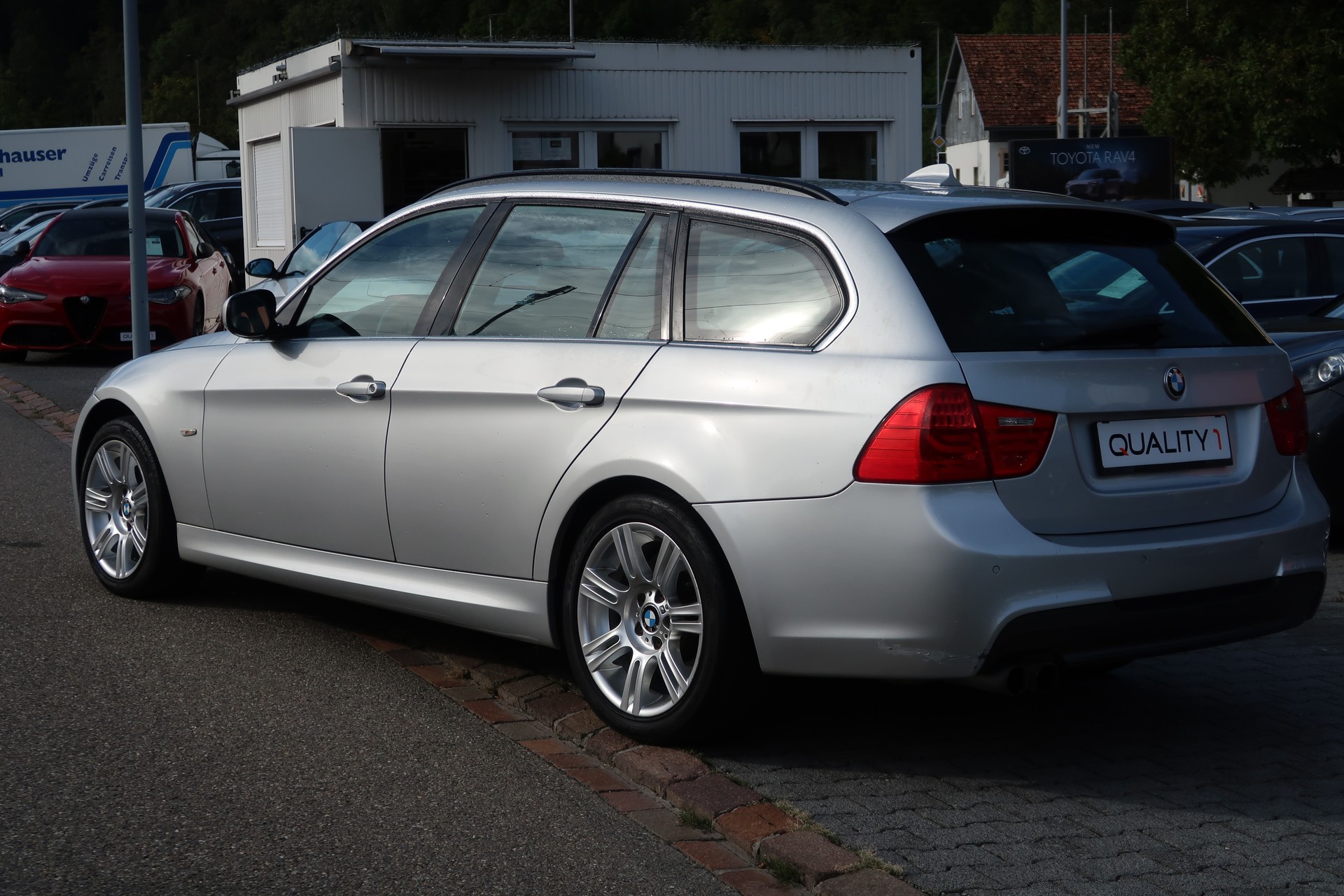 BMW 330d xDrive Touring Steptronic-image-4