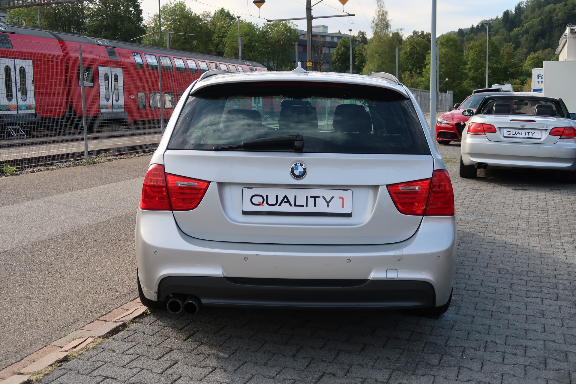 BMW 330d xDrive Touring Steptronic-image-10