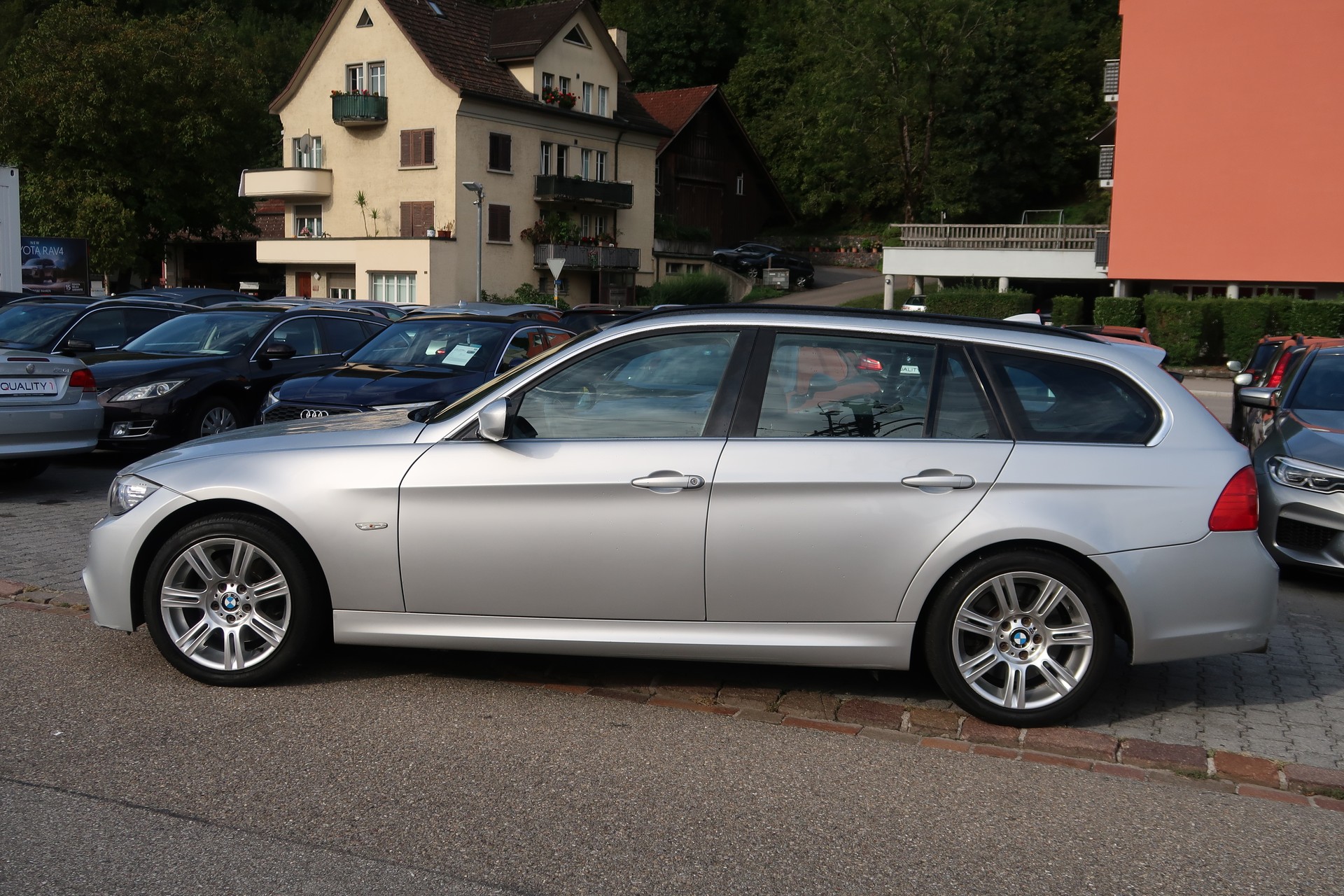 BMW 330d xDrive Touring Steptronic-image-5