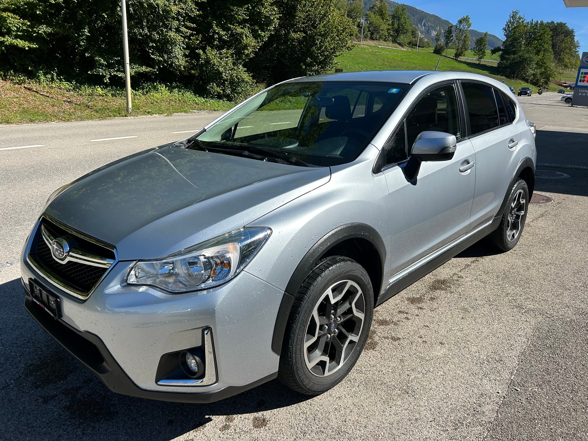 SUBARU XV 1.6 Swiss Two-image-3
