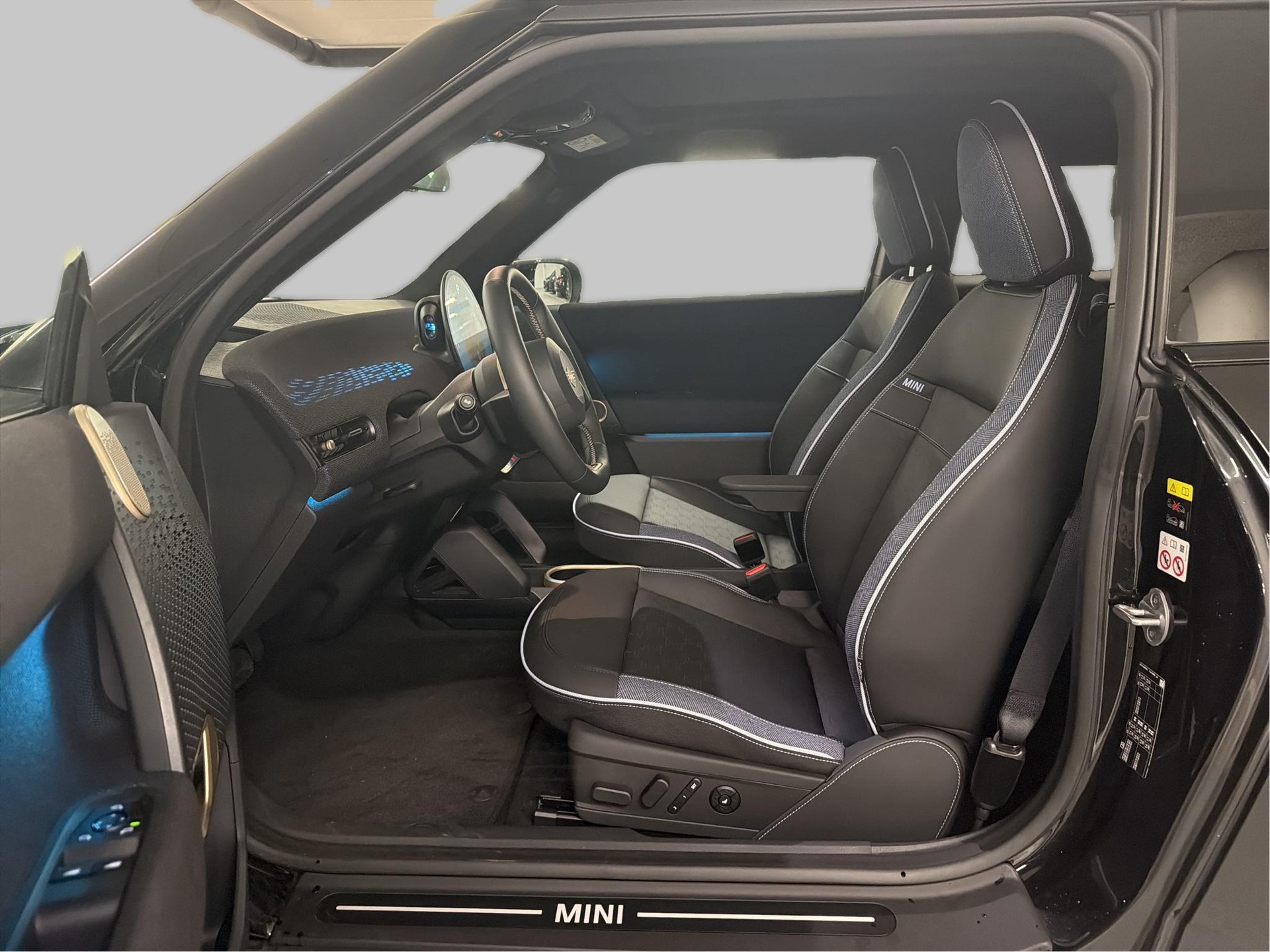 MINI Cooper SE-image-13