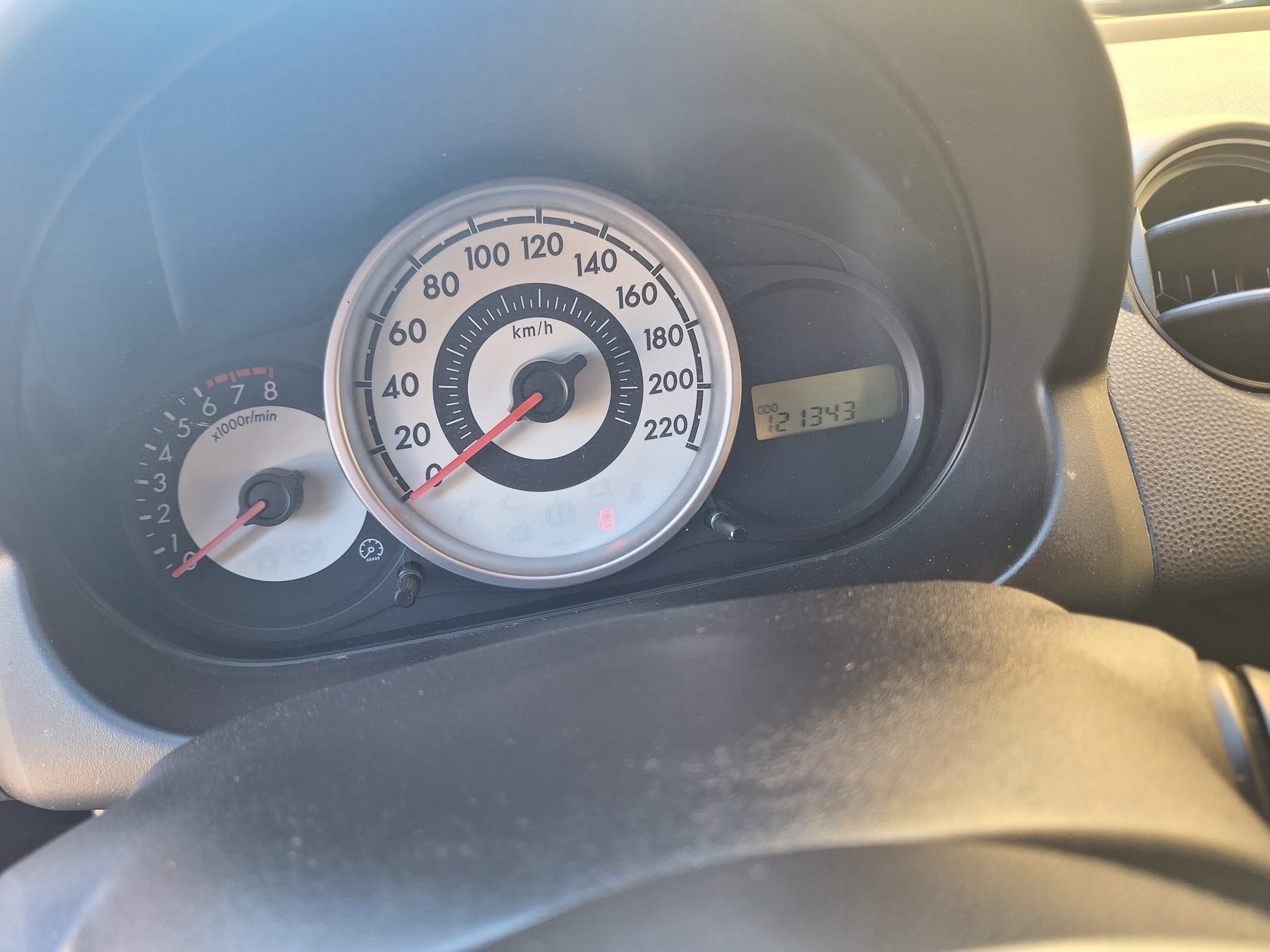 MAZDA 2 1.3i 16V Exclusive-image-7