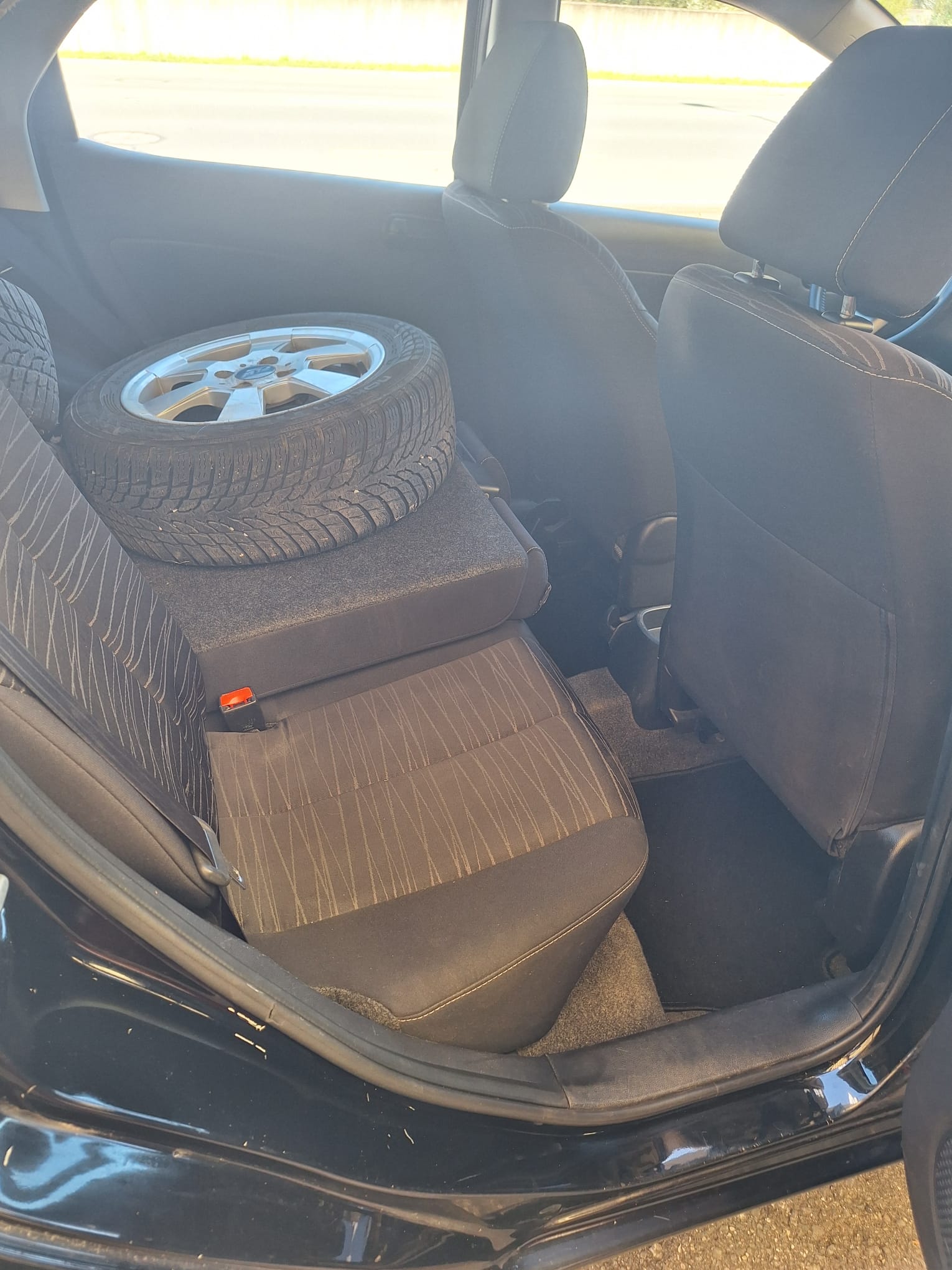 MAZDA 2 1.3i 16V Exclusive-image-12