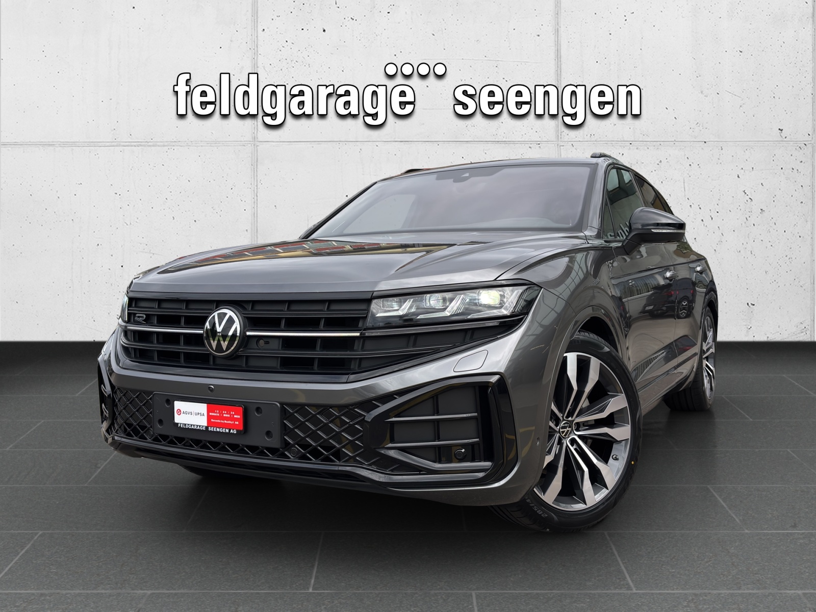 VW New Touareg 3.0 TDI R-Line Tiptronic mit fortl. Werksgarantie 5 Jahre, AHK, Panorama-Ausstell-/Schiebedach & Winterräder-image-0