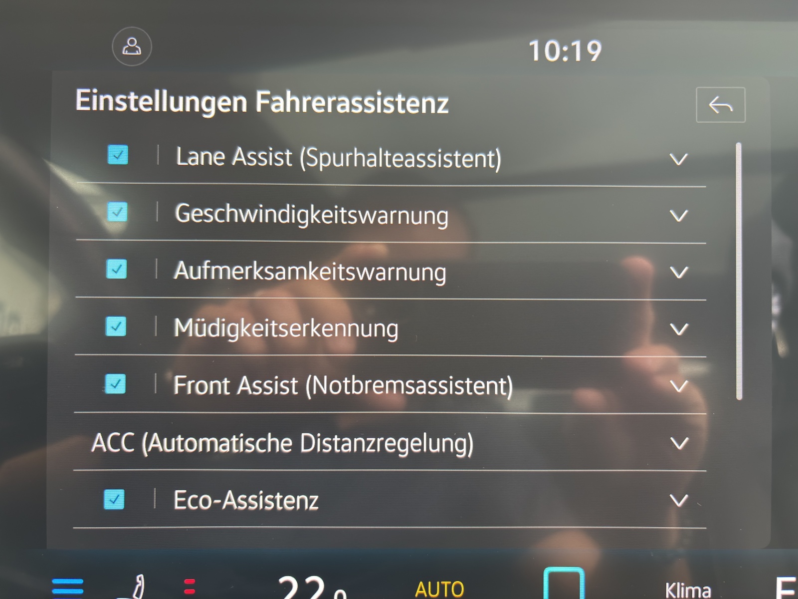 VW New Touareg 3.0 TDI R-Line Tiptronic mit fortl. Werksgarantie 5 Jahre, AHK, Panorama-Ausstell-/Schiebedach & Winterräder-image-28
