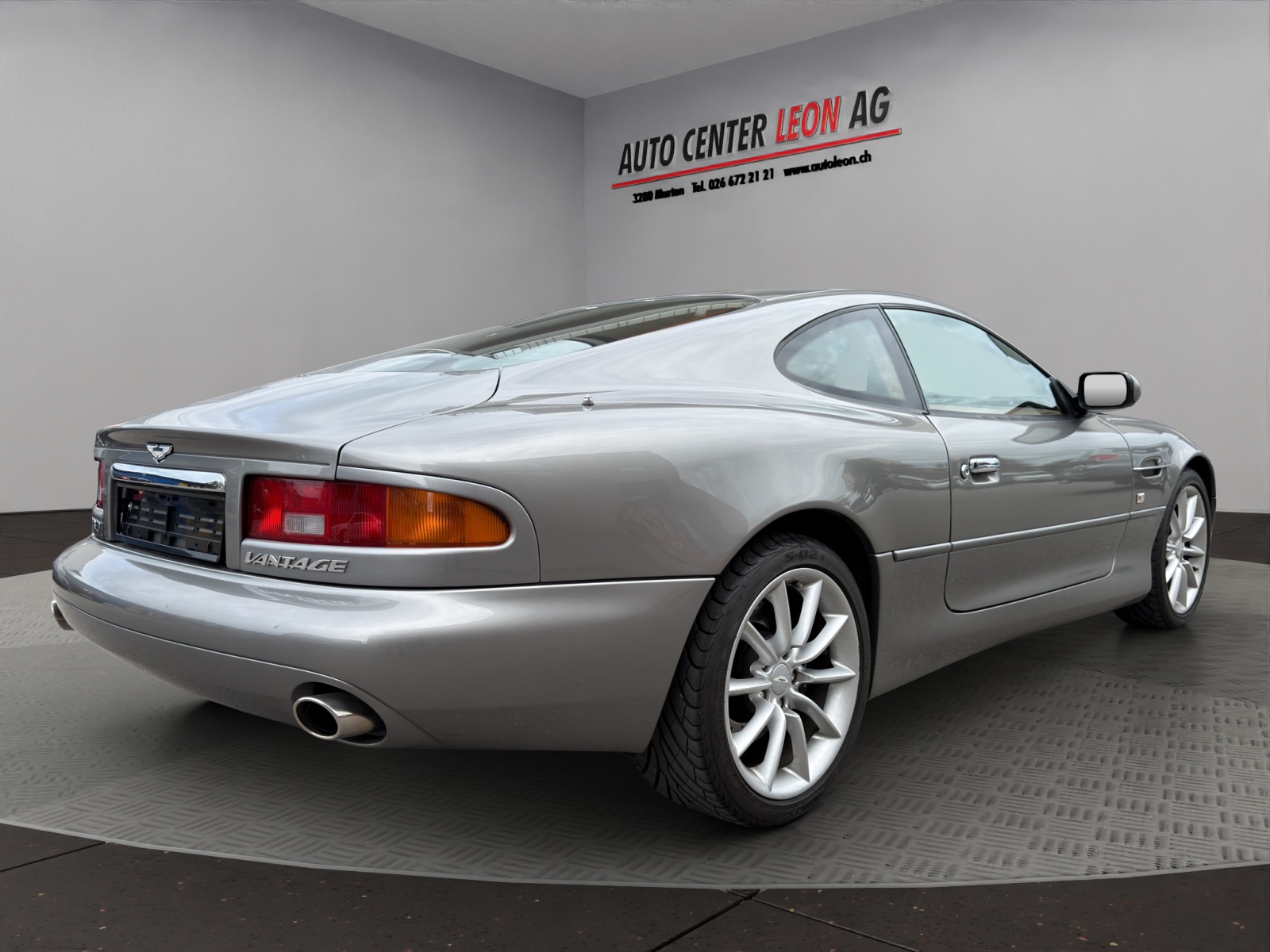 ASTON MARTIN DB7 Vantage-image-5