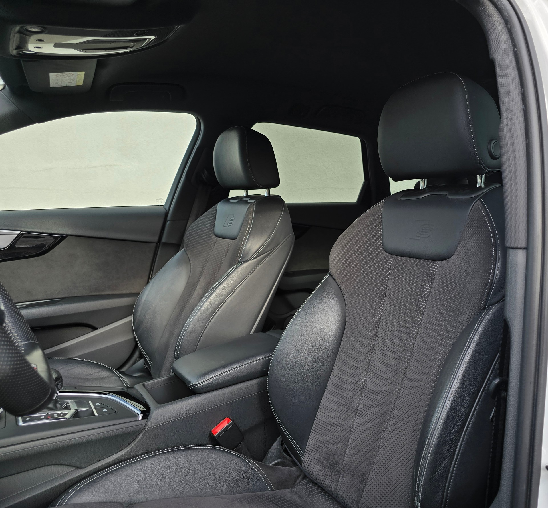 AUDI A4 Avant 2.0 TFSI Sport quattro S-tronic-image-11