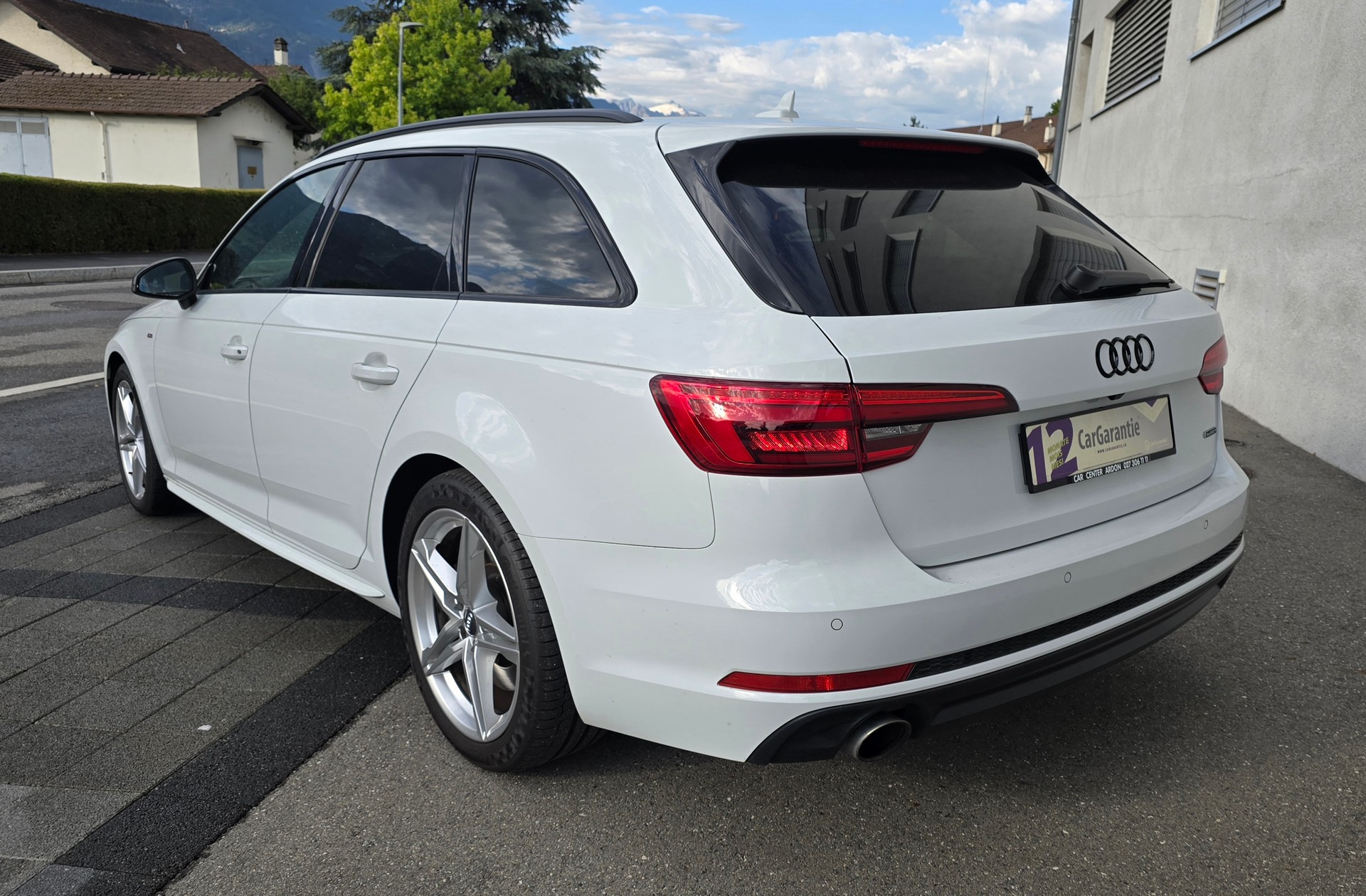 AUDI A4 Avant 2.0 TFSI Sport quattro S-tronic-image-3