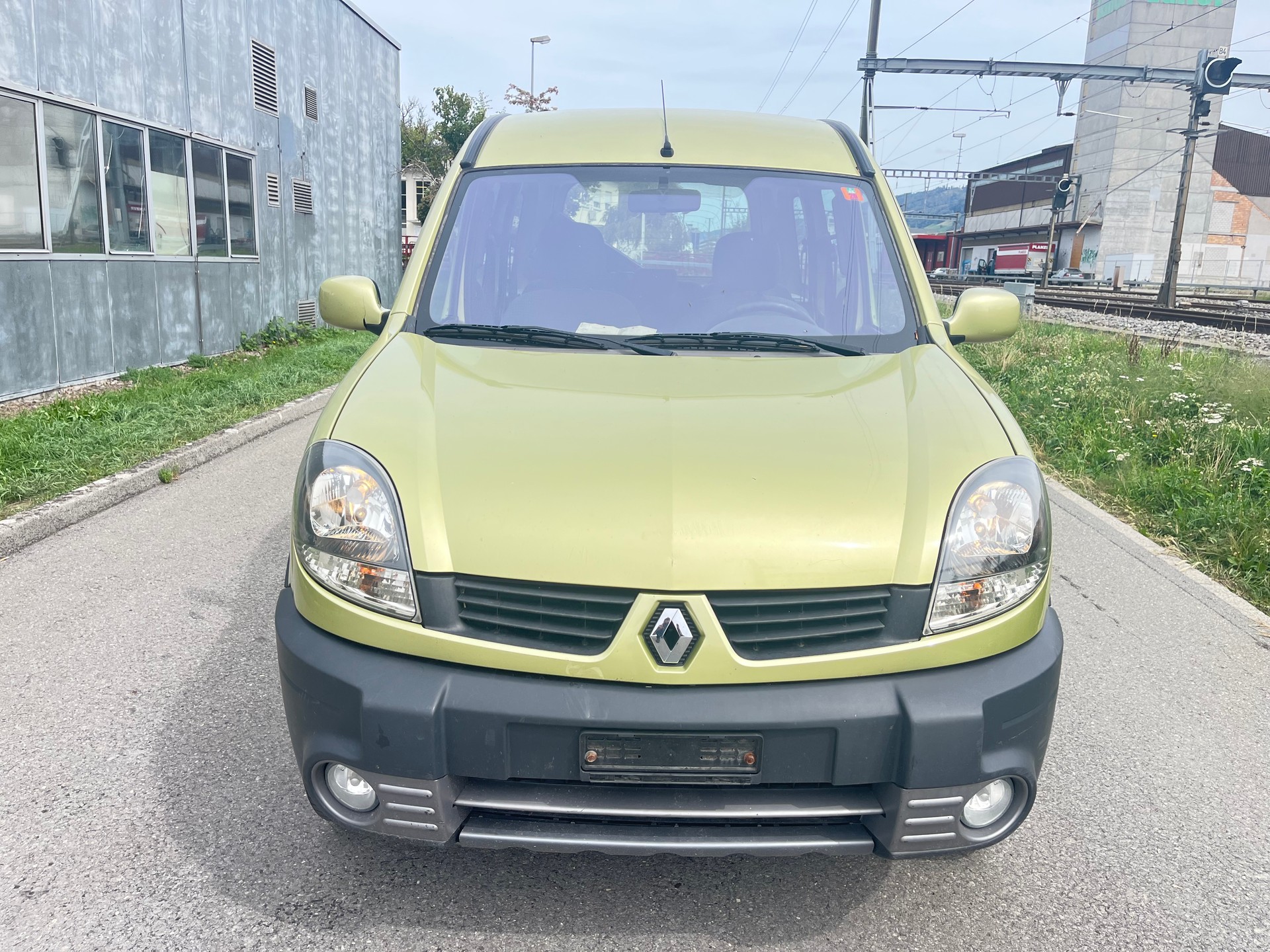 RENAULT Kangoo 1.6 16V Privilège 4x4-image-2