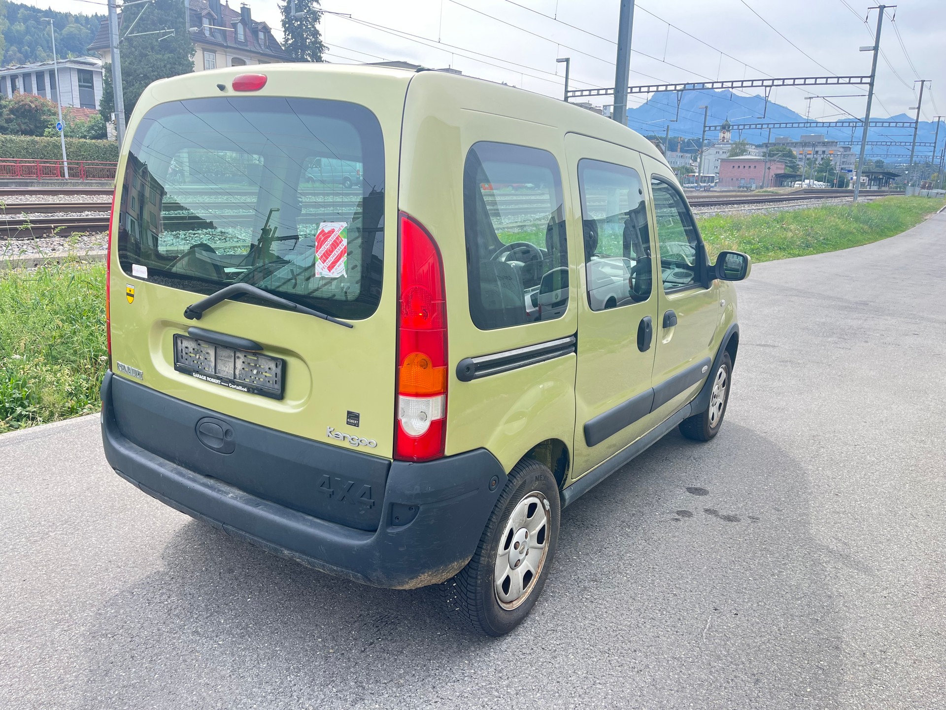 RENAULT Kangoo 1.6 16V Privilège 4x4-image-3