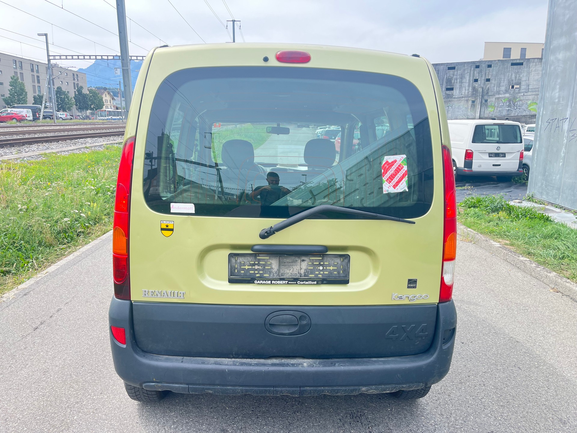 RENAULT Kangoo 1.6 16V Privilège 4x4-image-4