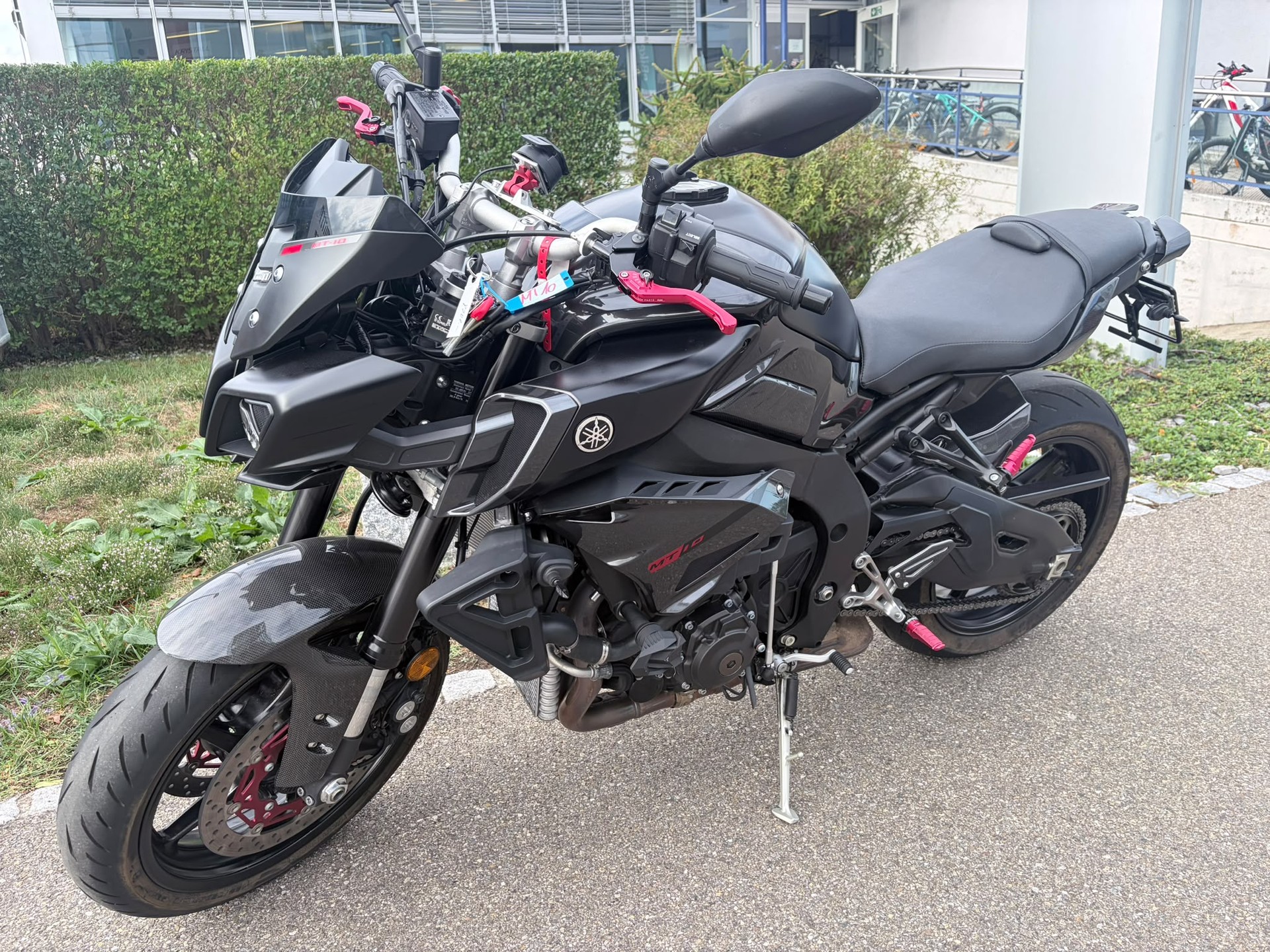YAMAHA MT-10