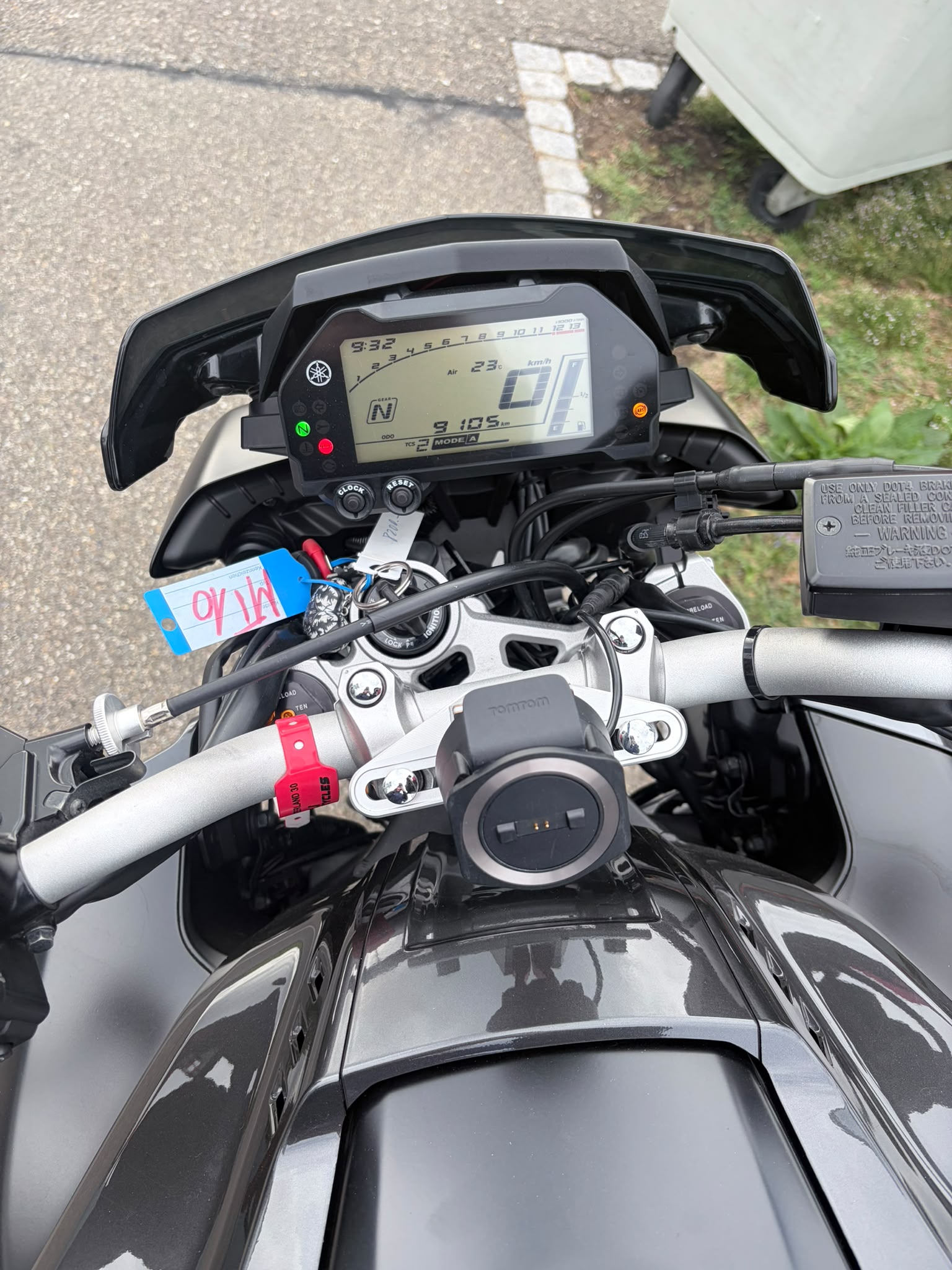 YAMAHA MT-10-showroom-element-2