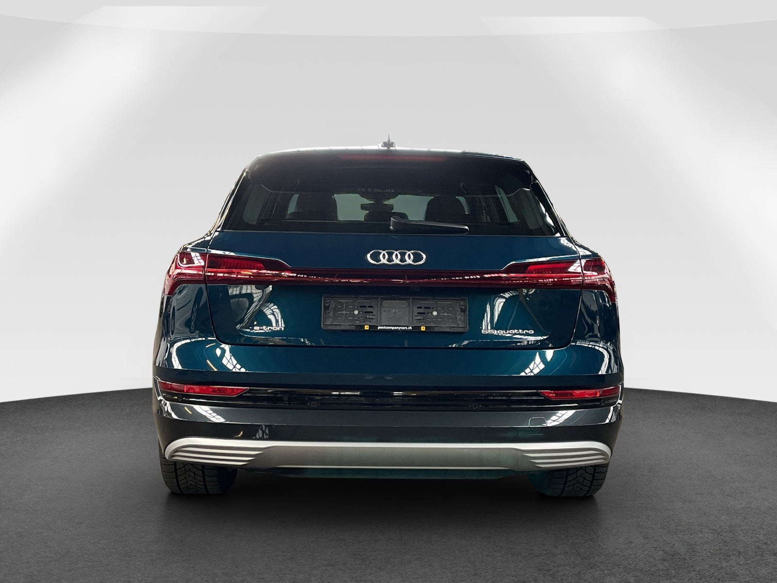 AUDI e-tron 55 Advanced quattro-image-5