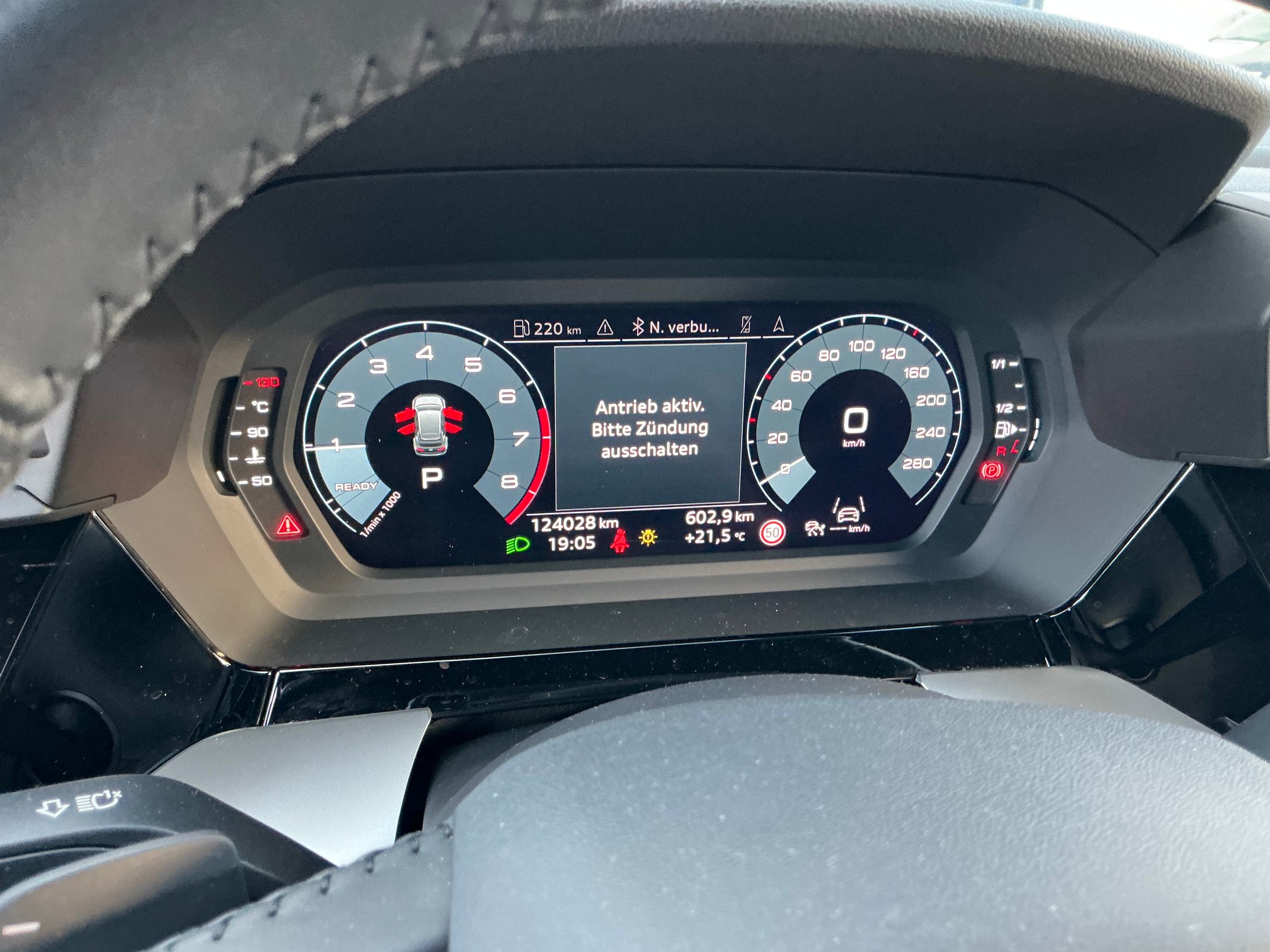 AUDI A3 Sportback 35 TFSI S line Attraction S-tronic-image-8
