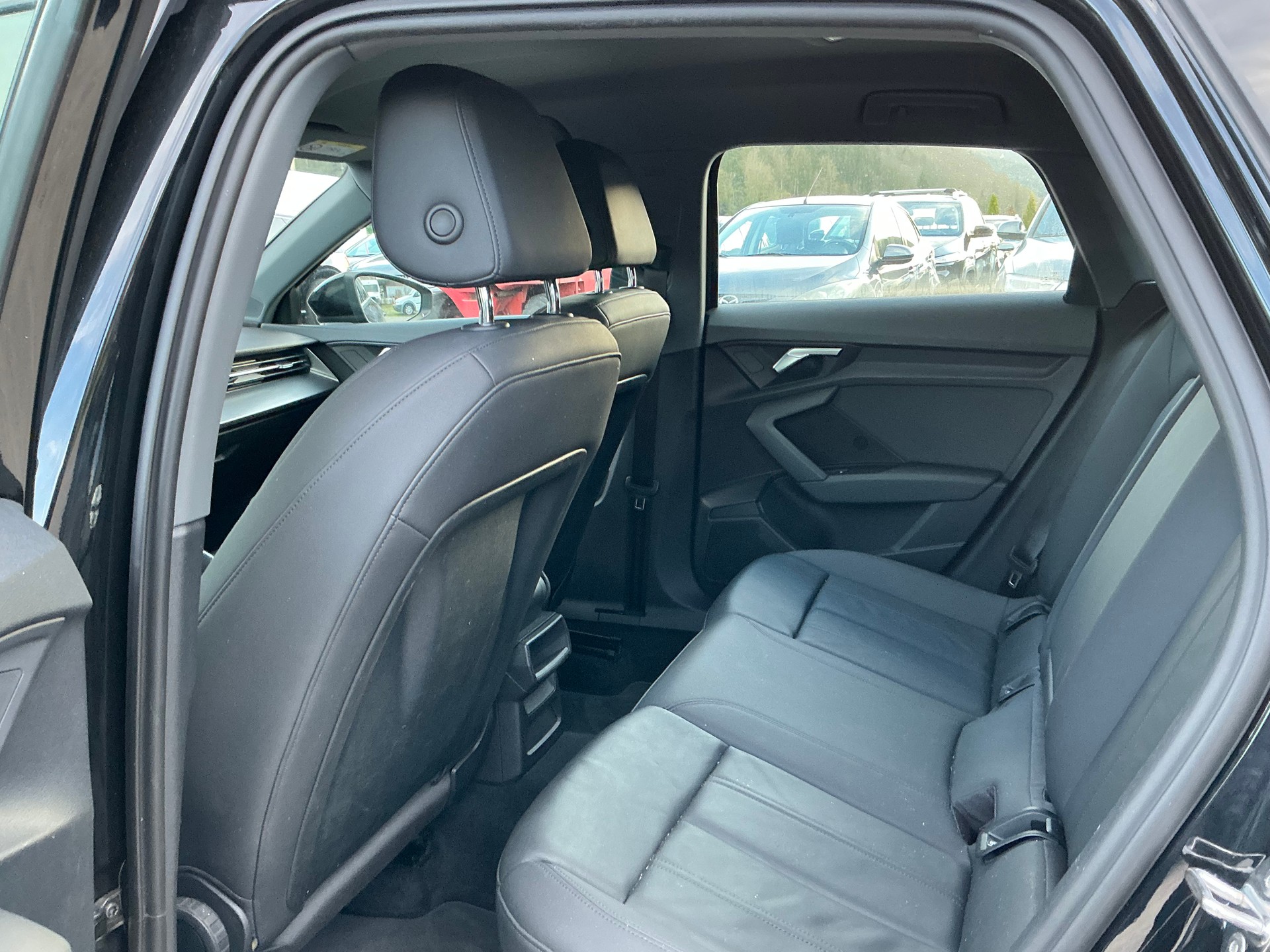 AUDI A3 Sportback 35 TFSI S line Attraction S-tronic-image-6