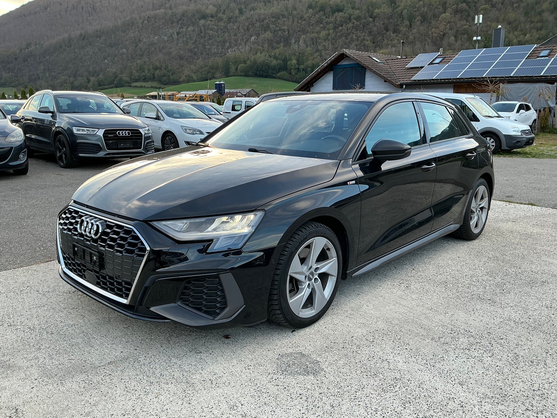 AUDI A3 Sportback 35 TFSI S line Attraction S-tronic-image-0