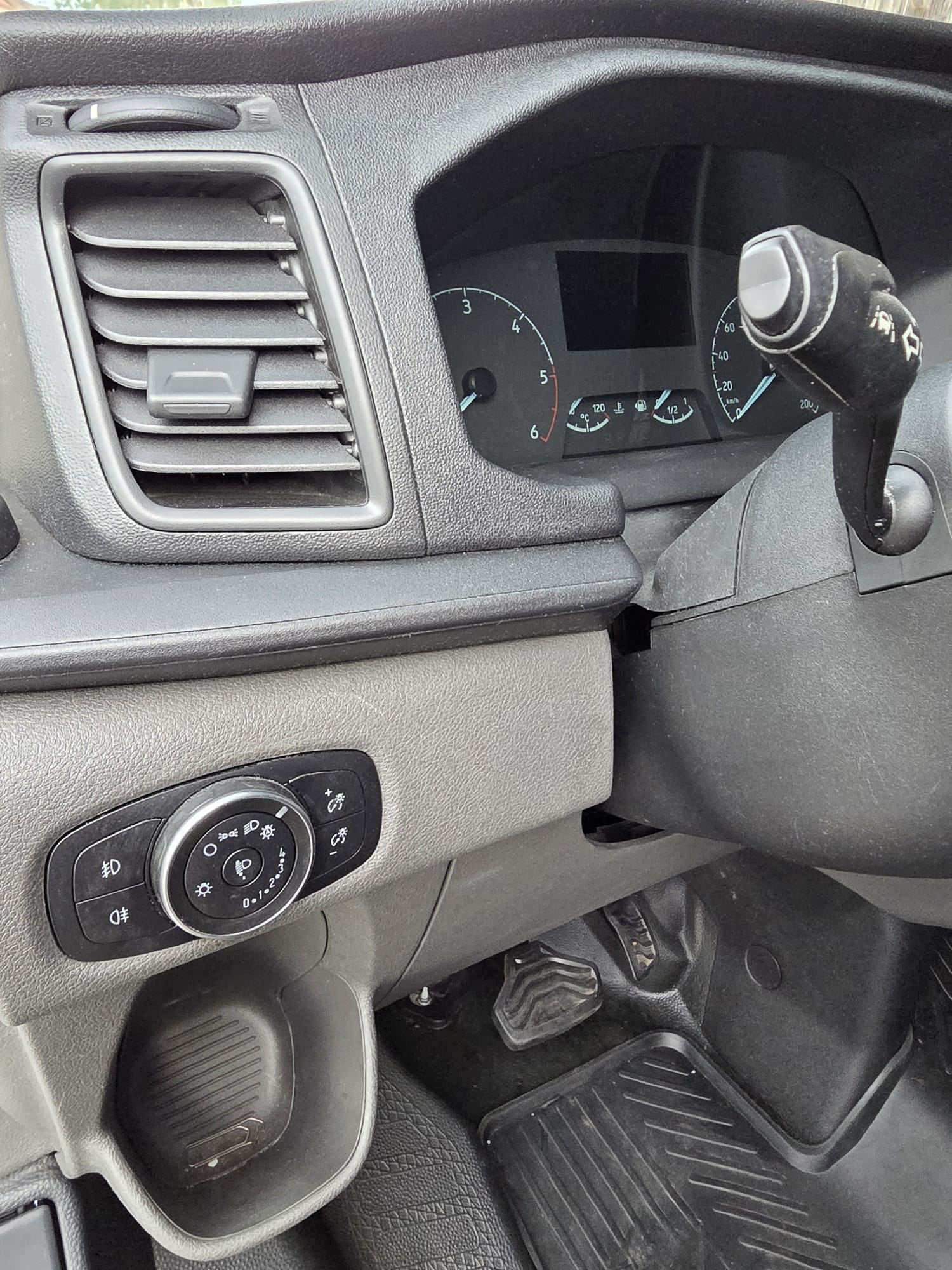 FORD 2.0 TDCi 170 Trend-image-10