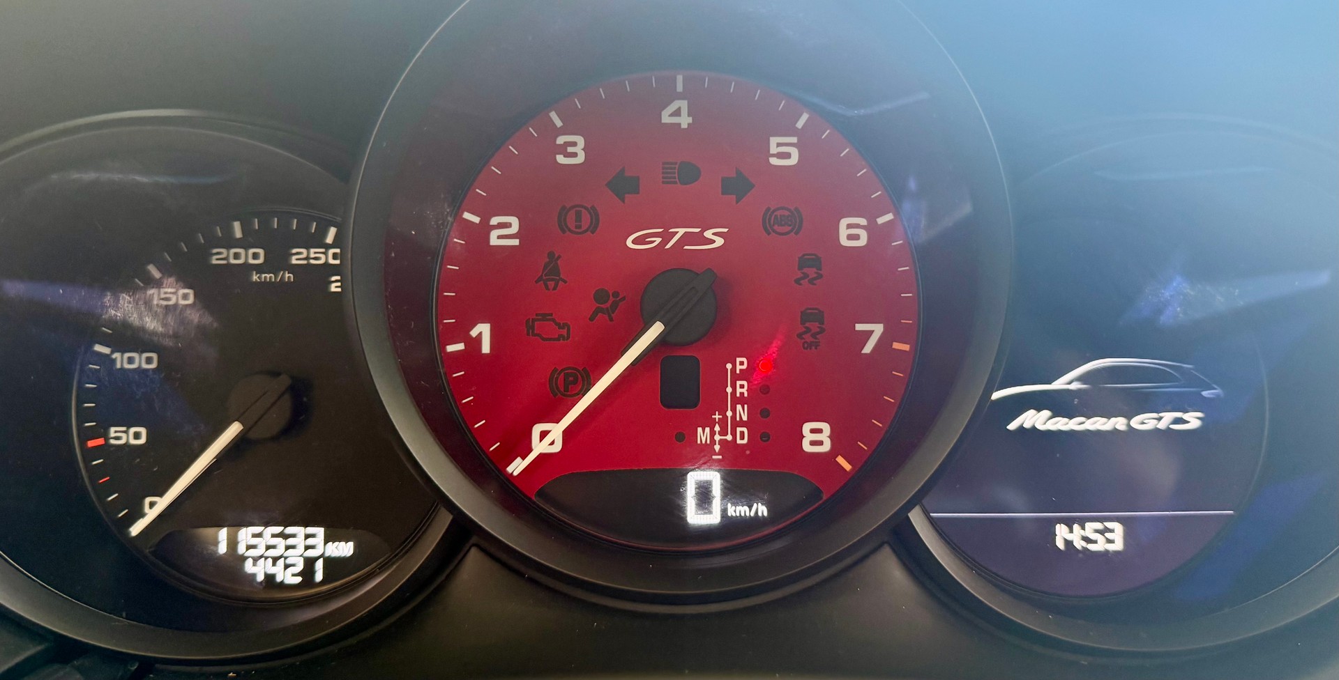 PORSCHE Macan GTS PDK-image-18