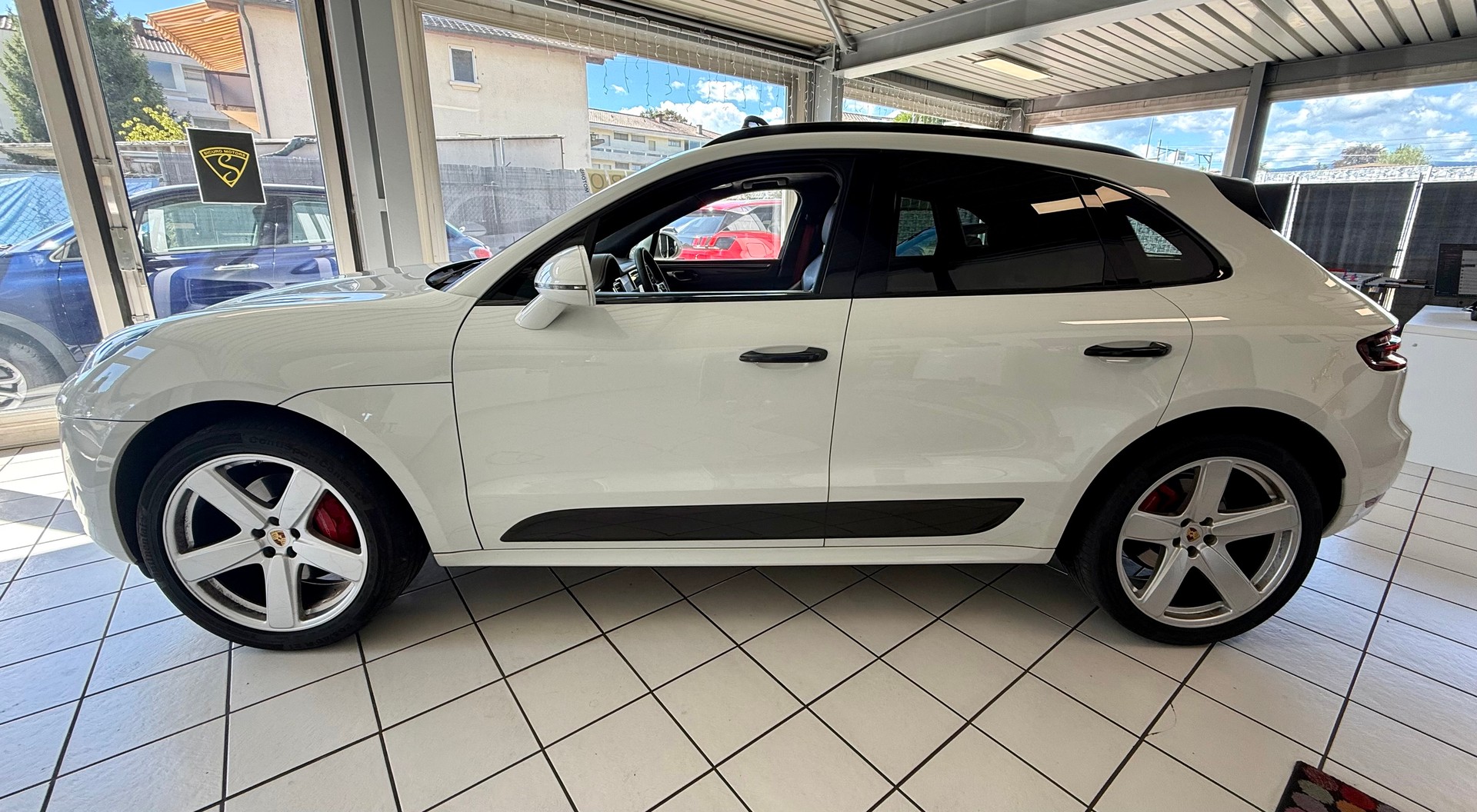 PORSCHE Macan GTS PDK-image-6