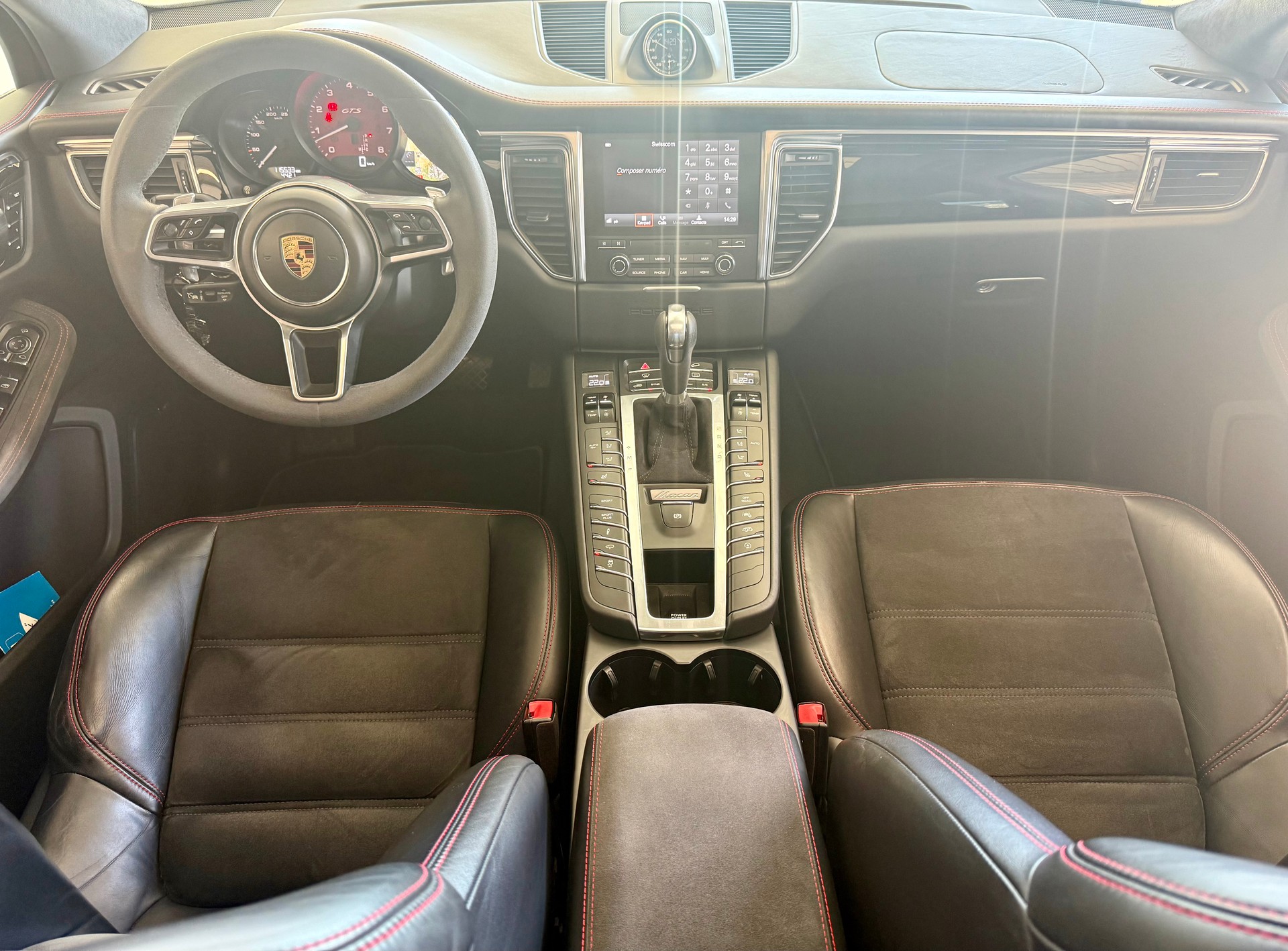 PORSCHE Macan GTS PDK-image-16