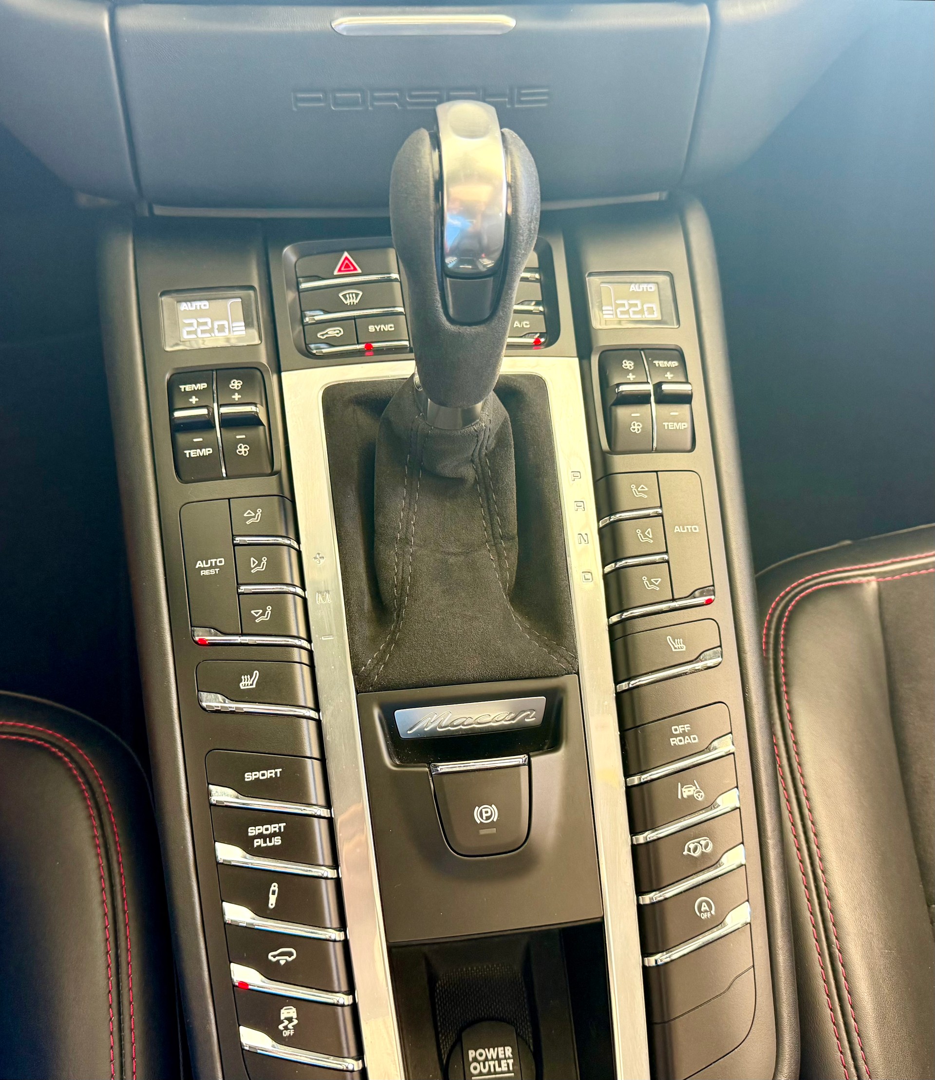 PORSCHE Macan GTS PDK-image-22