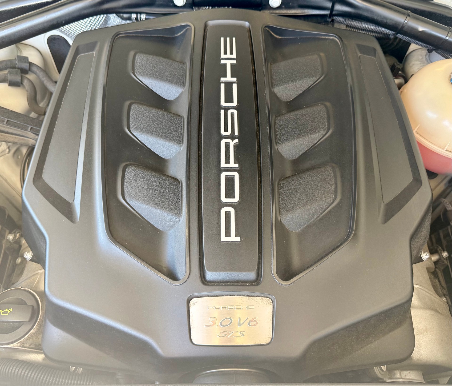 PORSCHE Macan GTS PDK-image-11