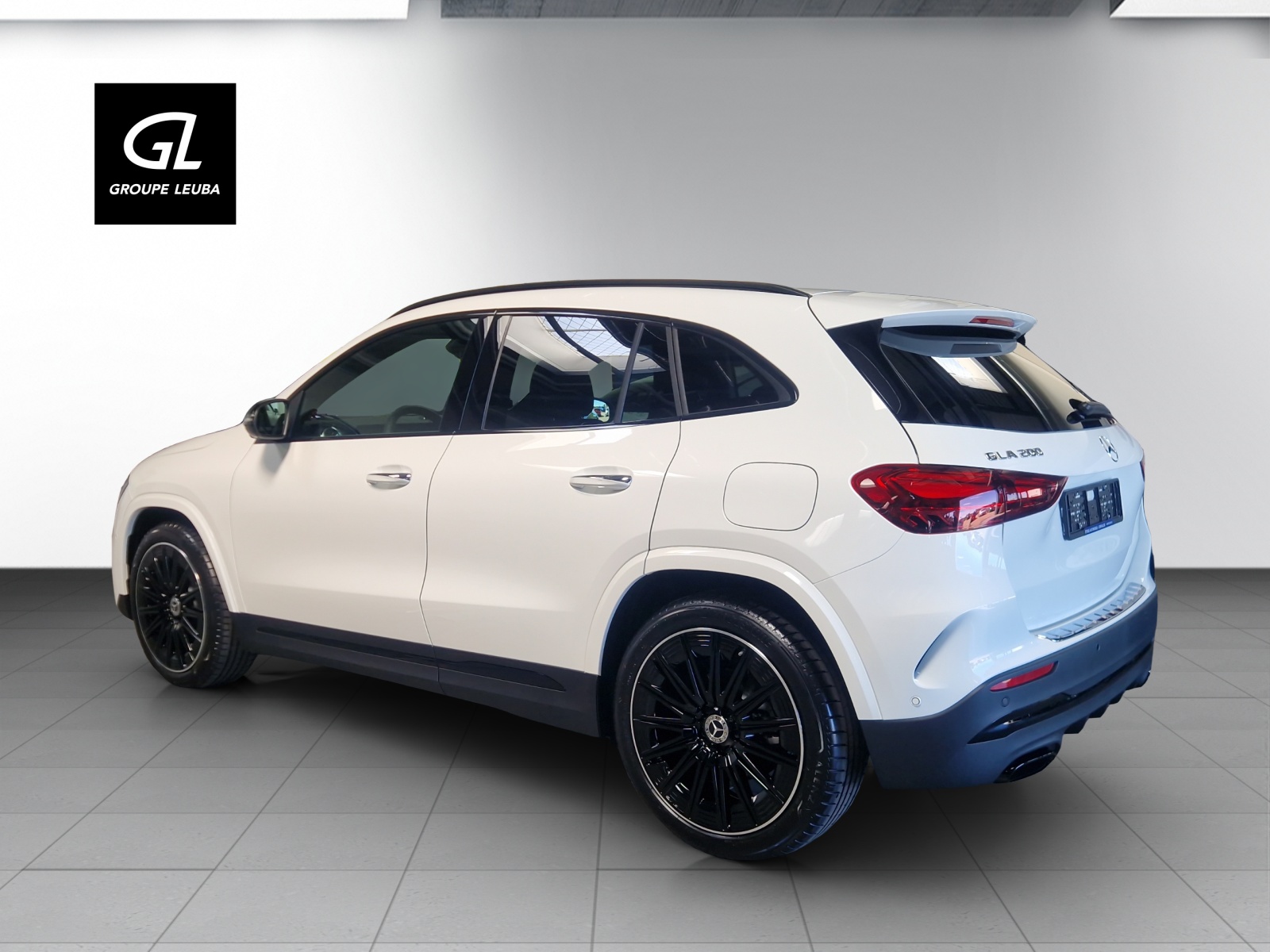 MERCEDES-BENZ GLA 200 Night Star 7G-DCT-image-3