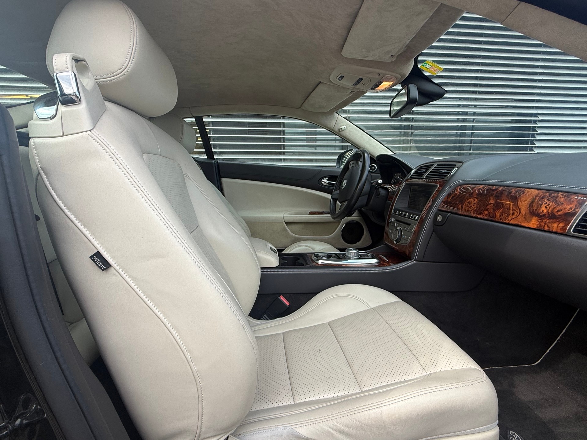 JAGUAR XK 5.0 V8 Portfolio Automatic-image-9