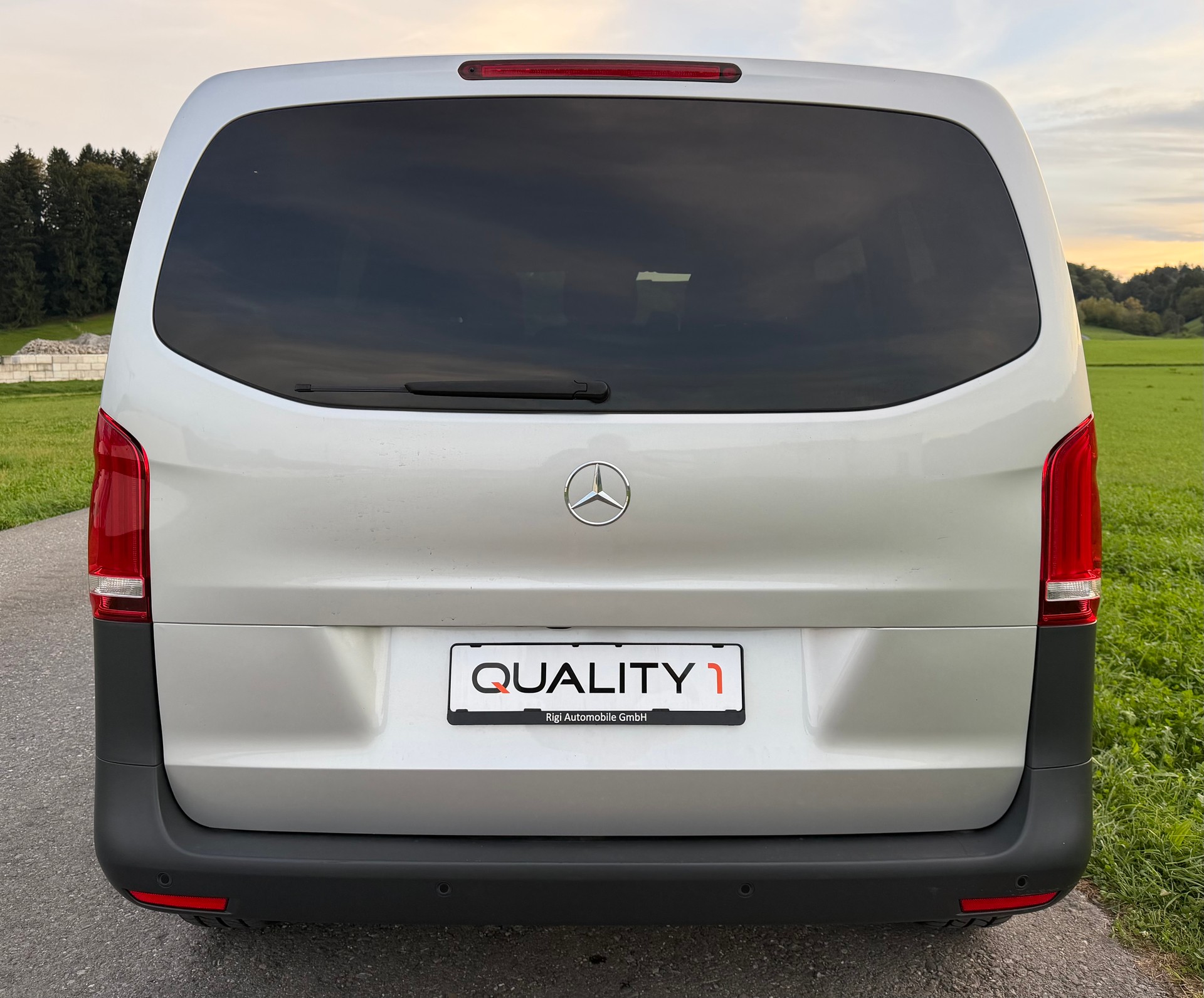 MERCEDES-BENZ Vito 116 CDI Pro Tourer 4Matic 9G-Tronic-image-4