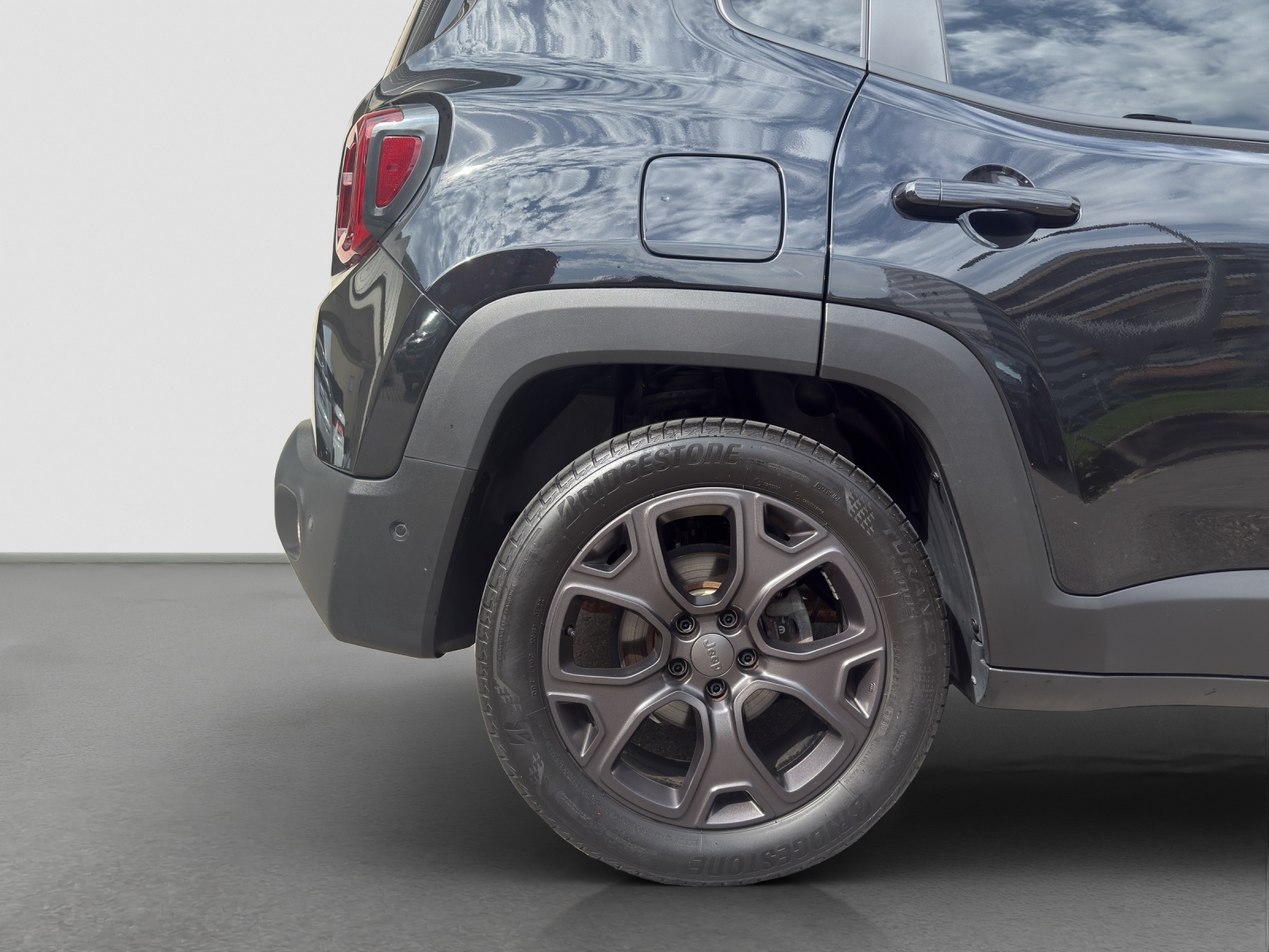 JEEP Renegade 1.3 GSE Turbo 80TH Anniversary-image-8
