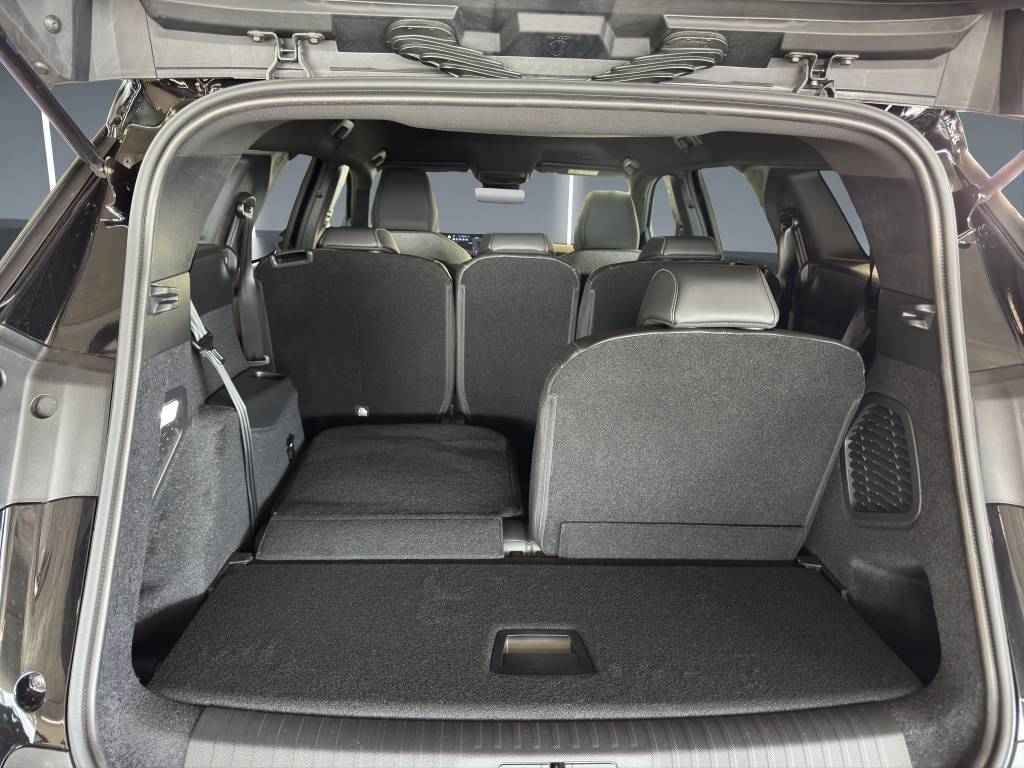 PEUGEOT 5008 145 Hybrid e-DCS6 Allure Premium-image-11