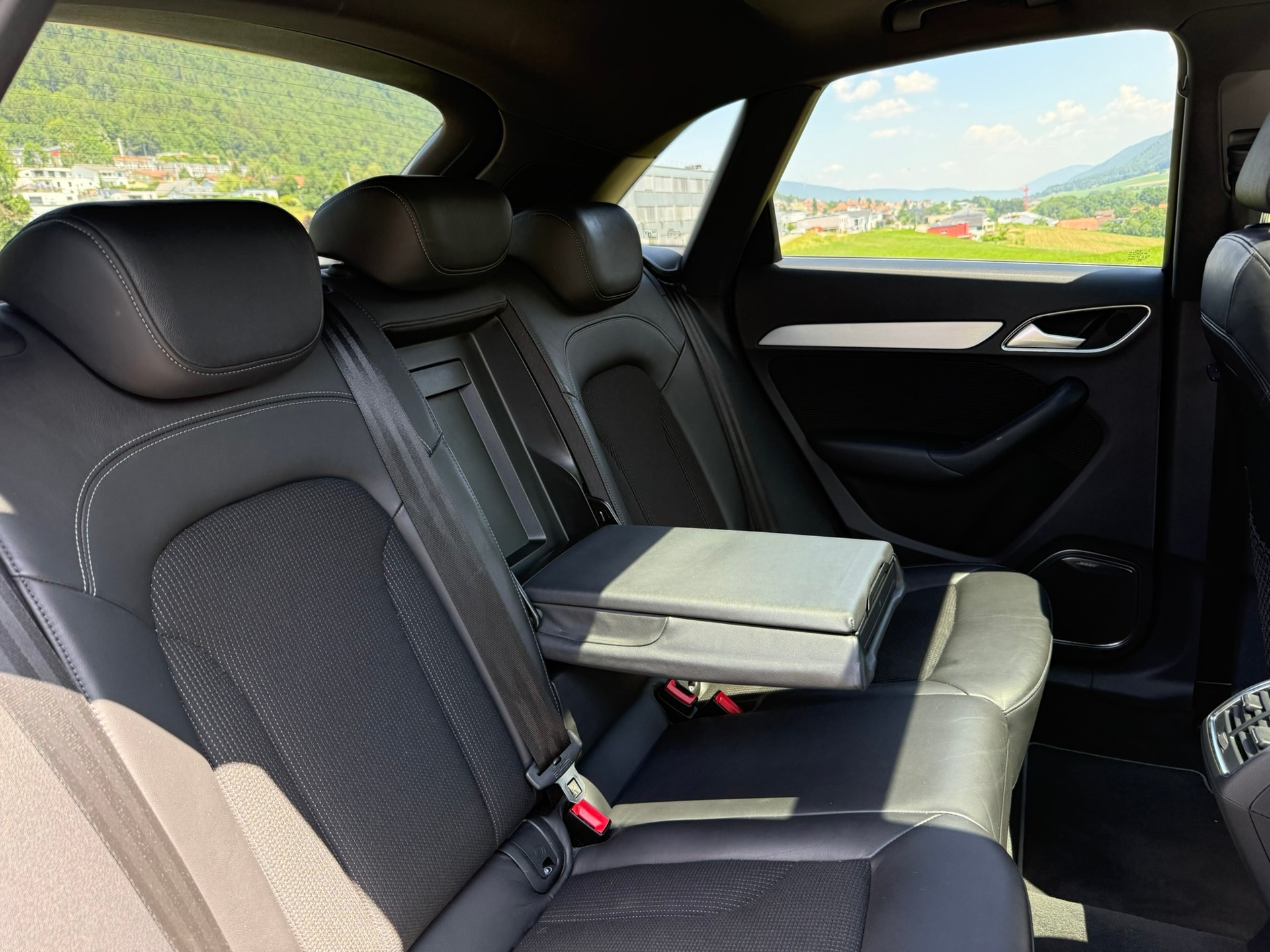 AUDI 2.0 TFSI quattro S-Tronic-image-8