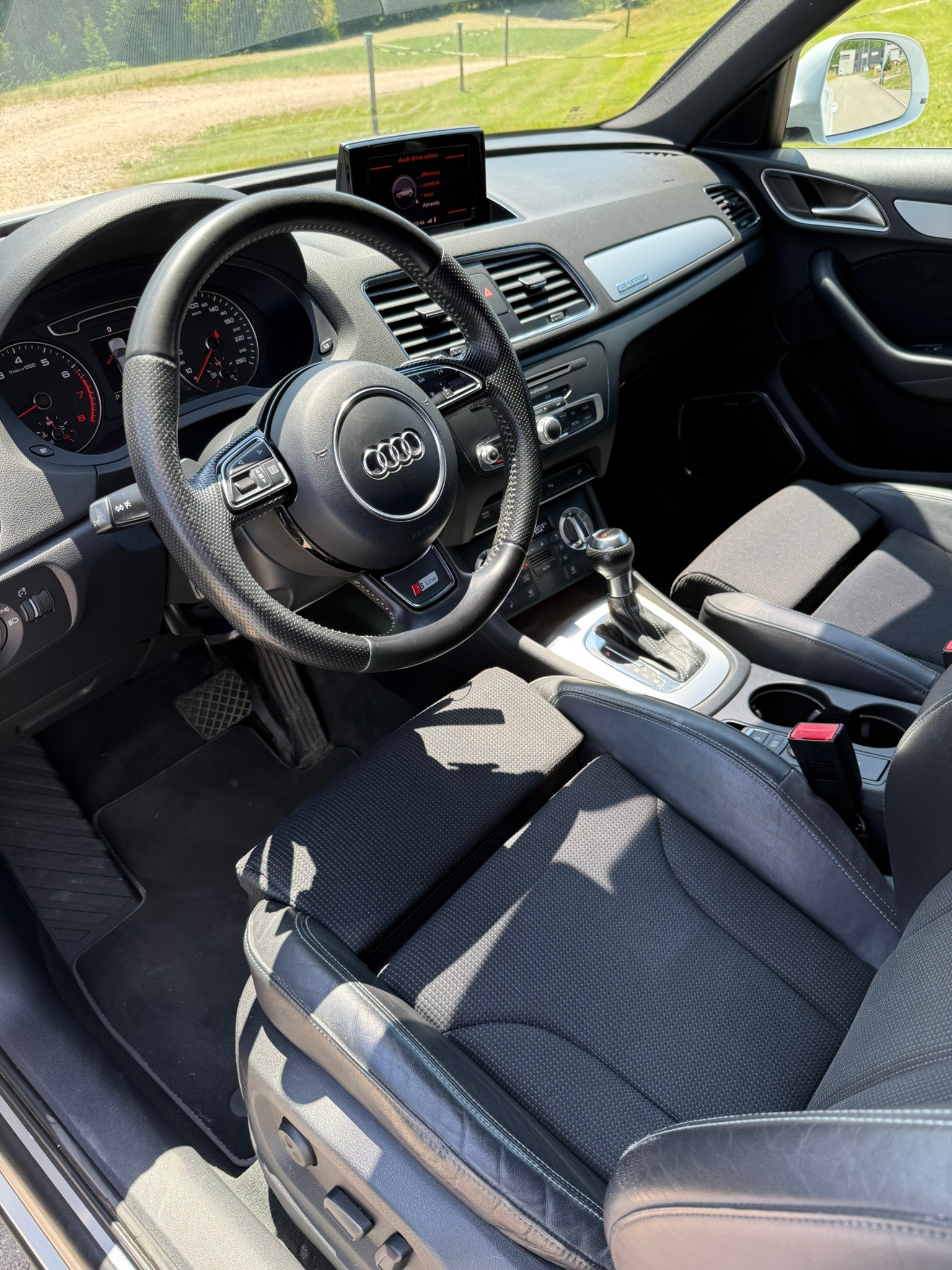 AUDI 2.0 TFSI quattro S-Tronic-image-6