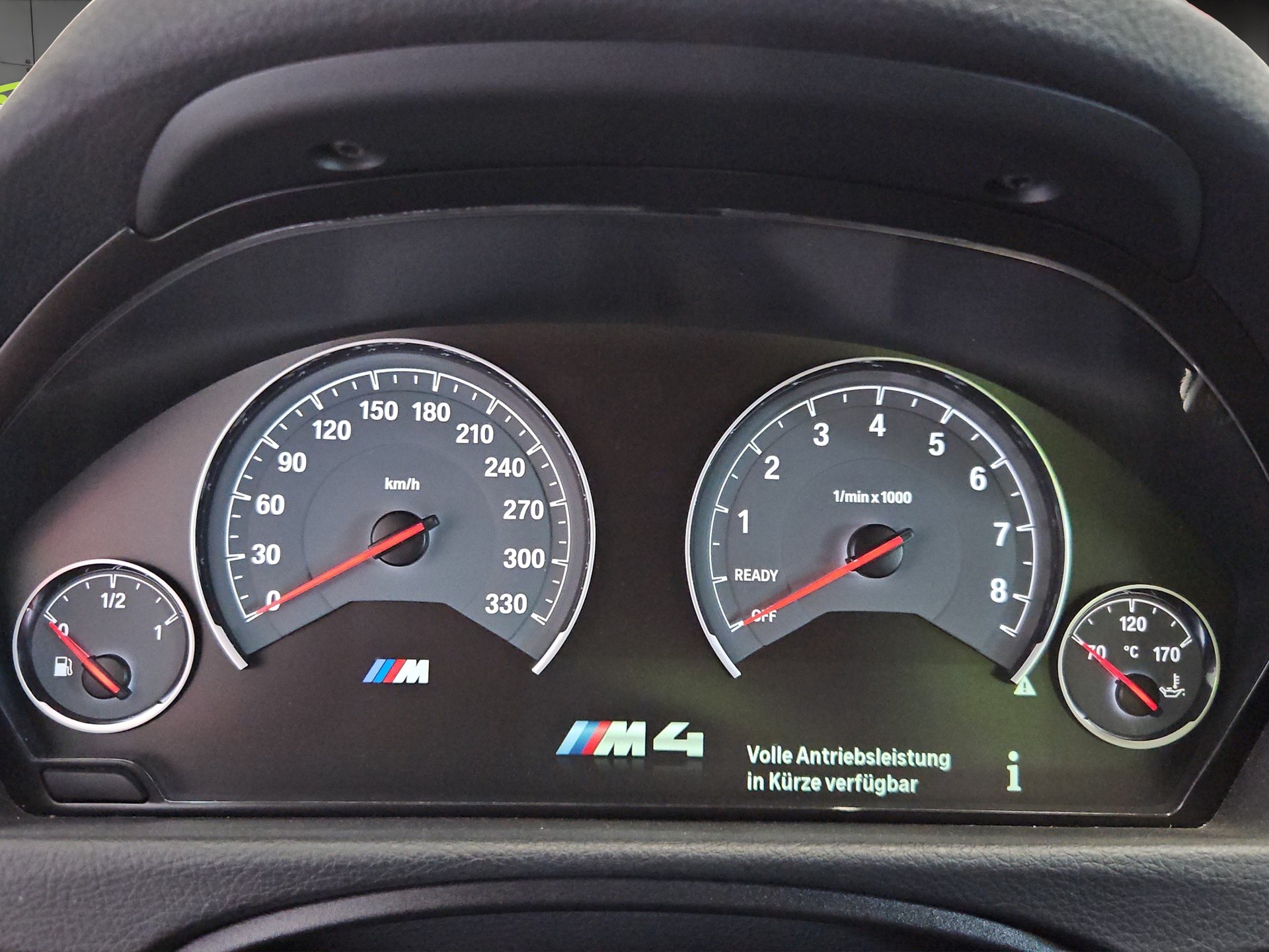 BMW M4 Coupé Competition DKG-image-10