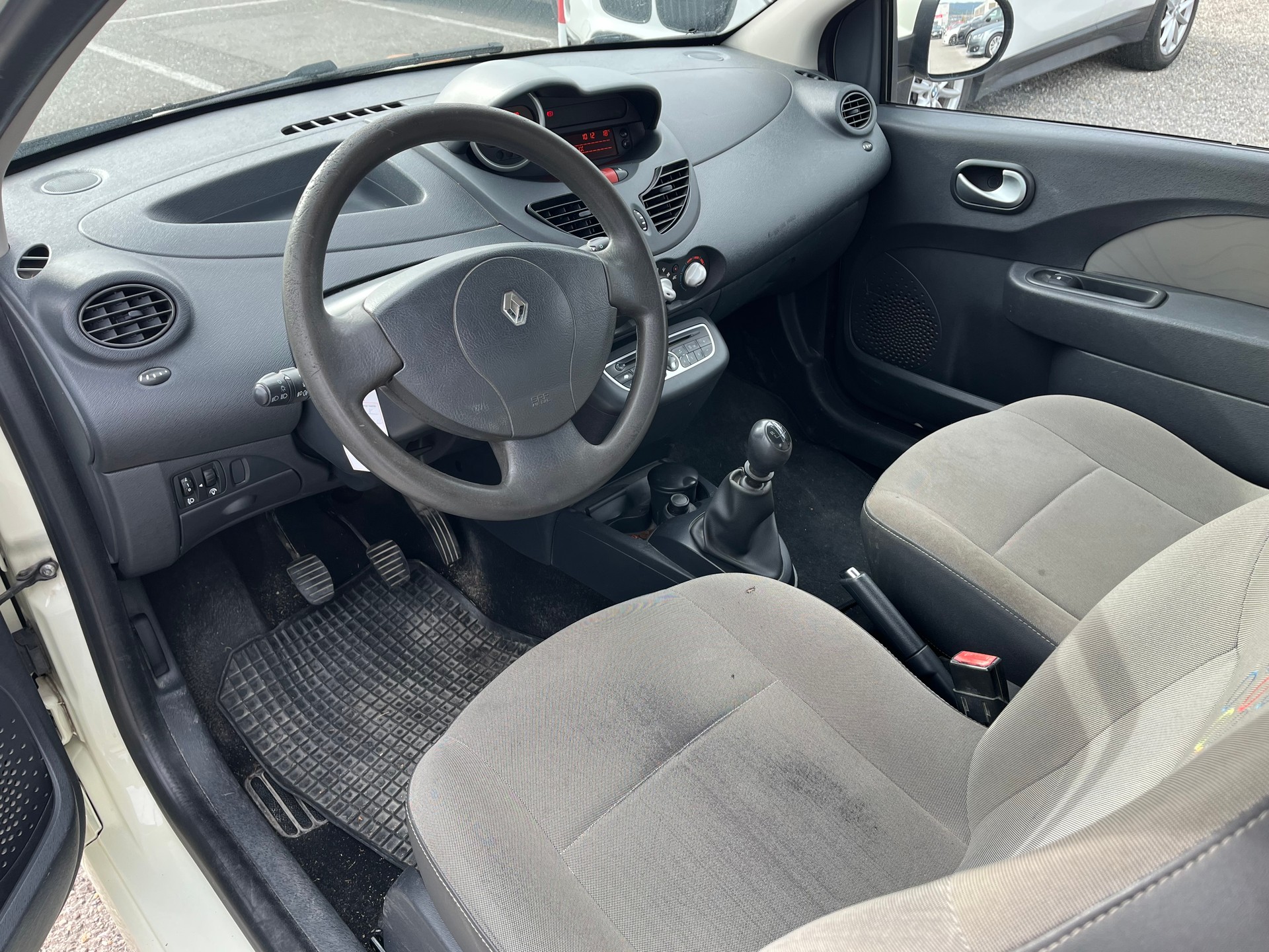 RENAULT Twingo 1.2 16V Dynamique-image-8