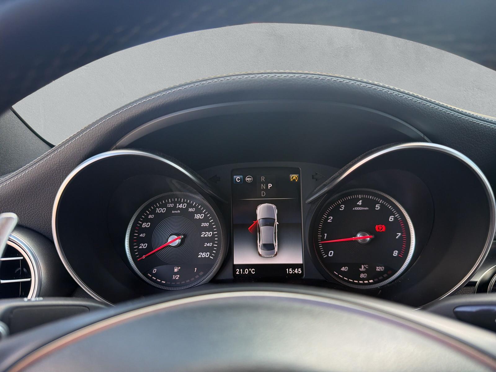 MERCEDES-BENZ C-Klasse W205 C 200 AMG Line 4matic 8 (CH)-image-23
