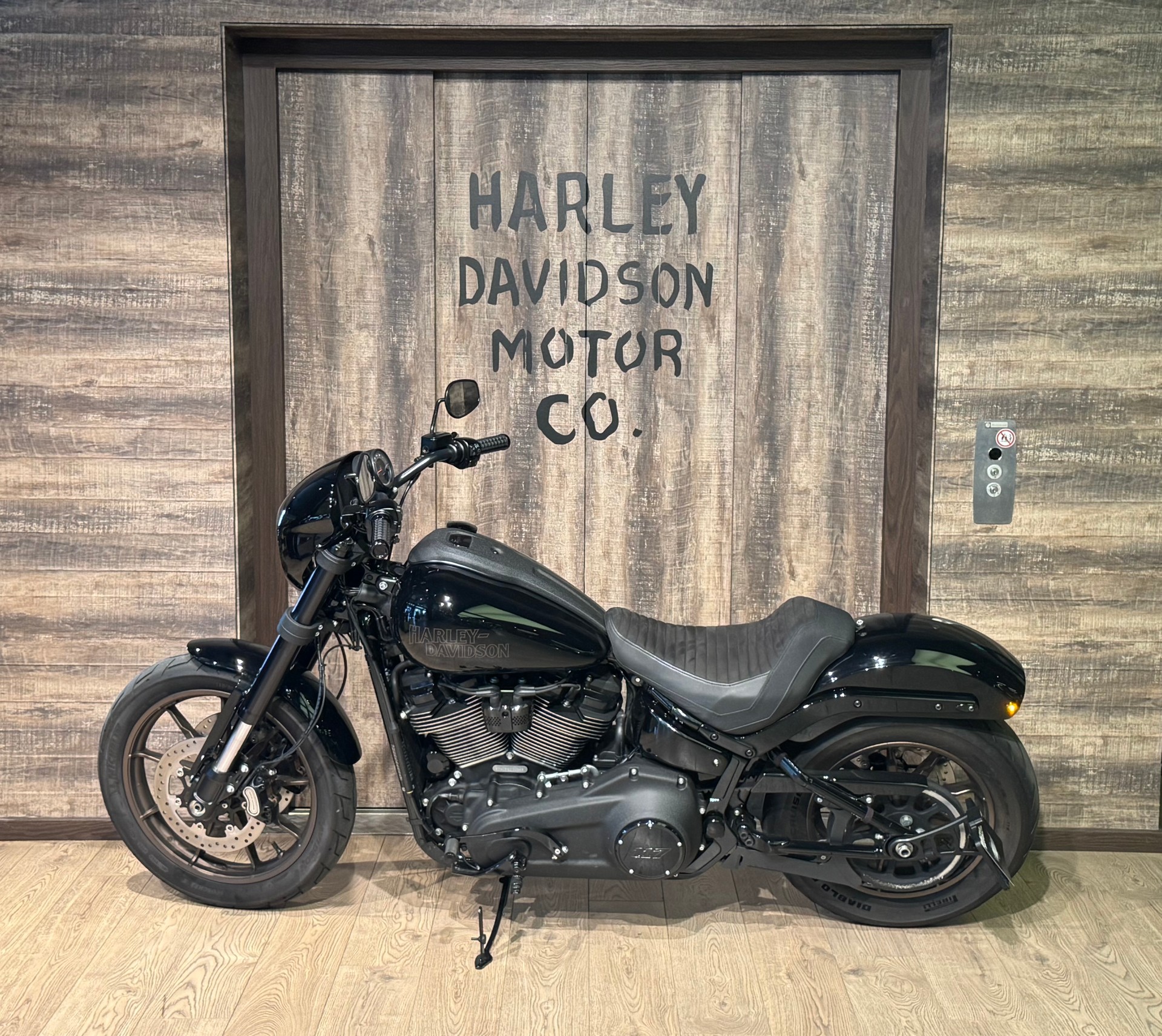 HARLEY-DAVIDSON FXLRS Low Rider S 117-showroom-element-3