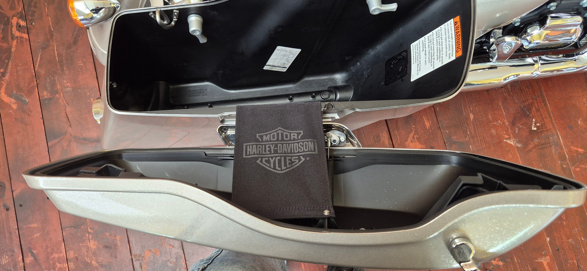 HARLEY-DAVIDSON FLHX Street Glide 107 ABS-image-9