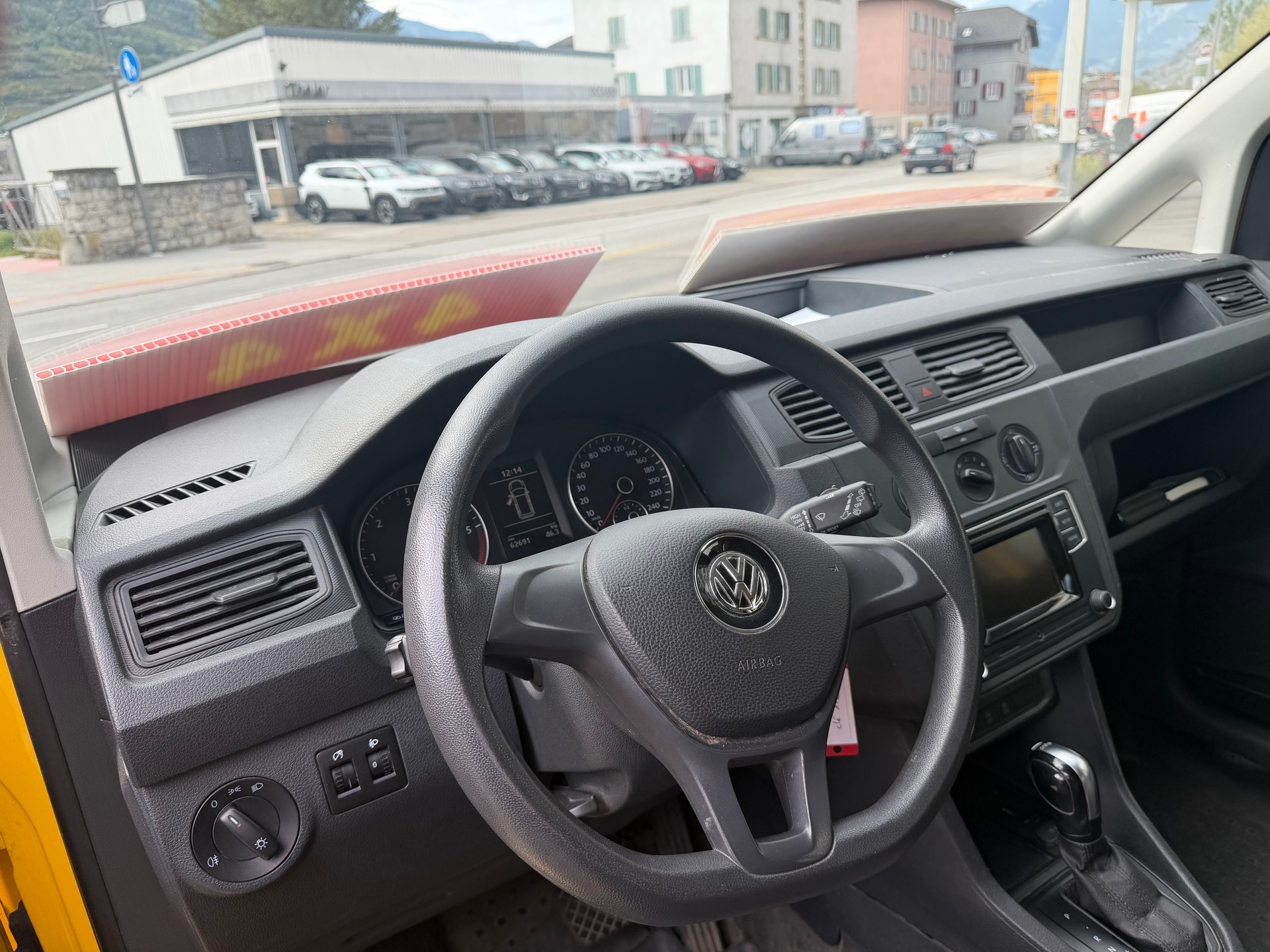 VW Caddy 2.0TDI 4Motion BlueMotion Technology DSG-image-13