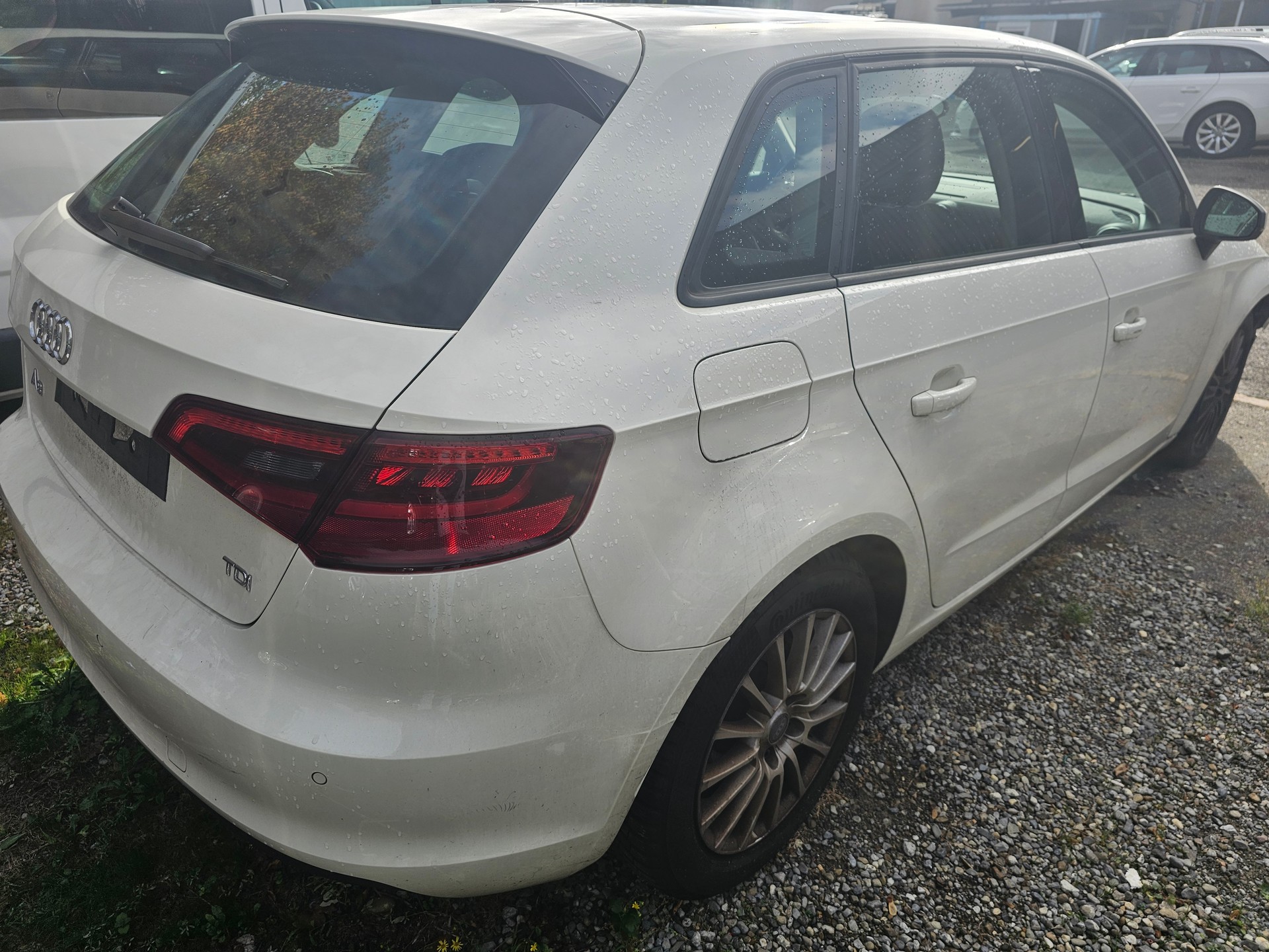 AUDI A3 Sportback 2.0 TDI Ambition-image-2