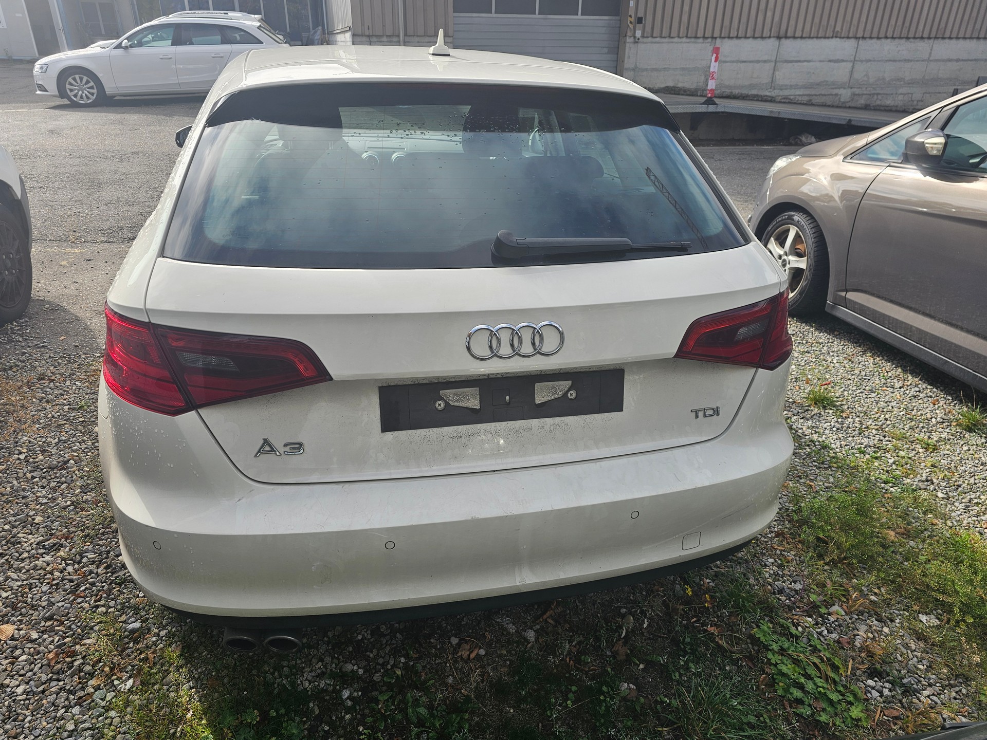 AUDI A3 Sportback 2.0 TDI Ambition-image-4