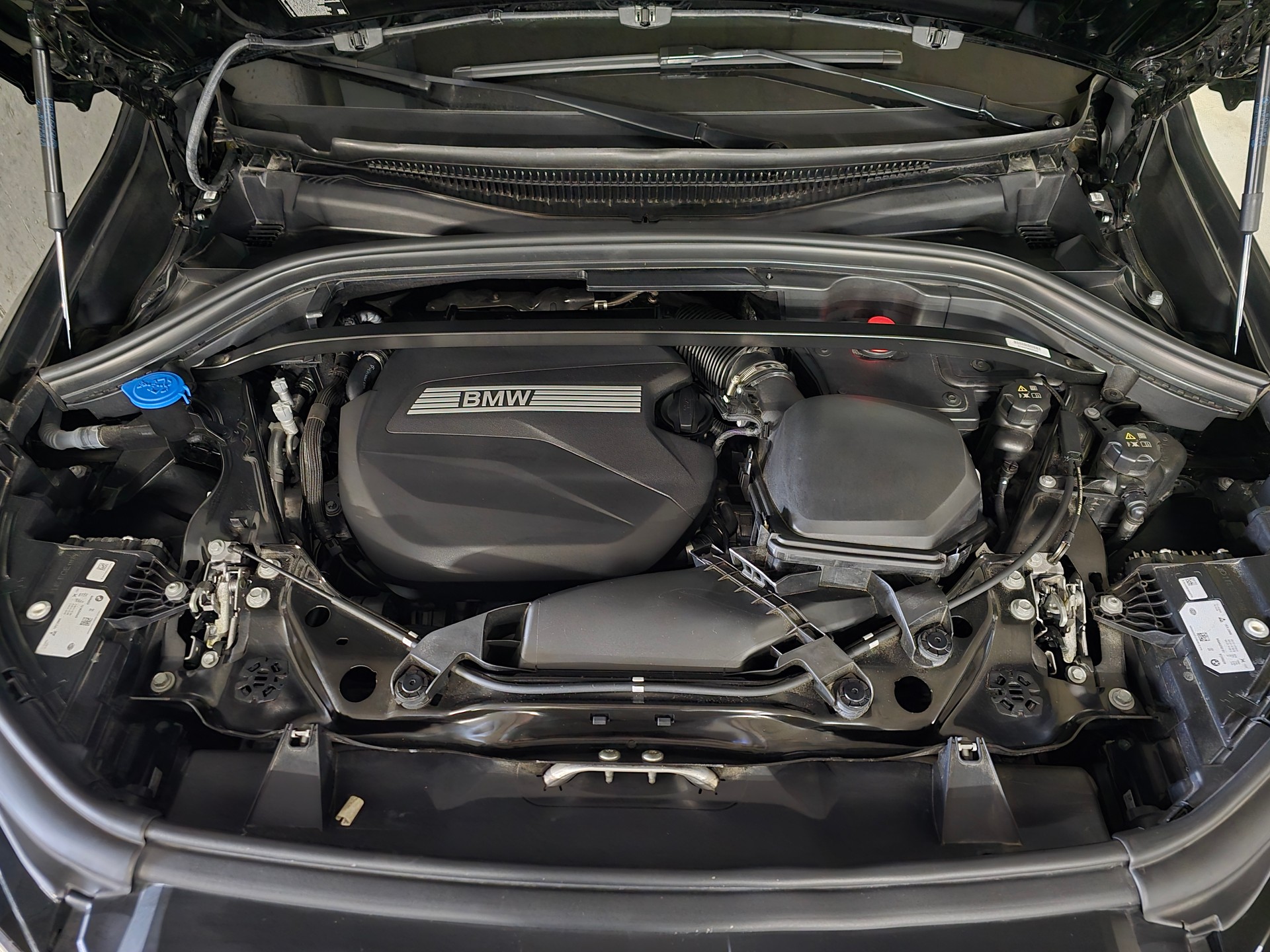 BMW 20d xDrive M Sport Pro-image-4